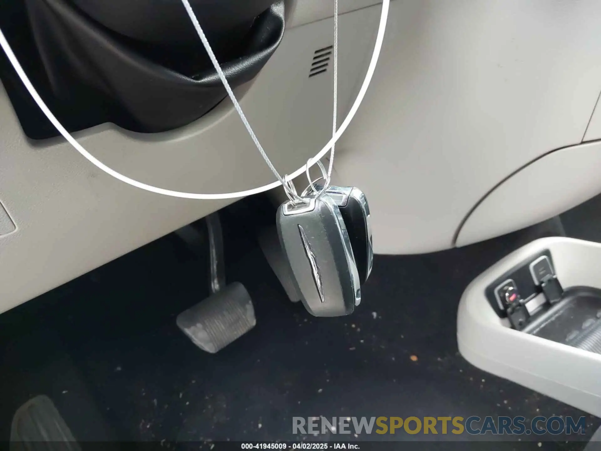 11 Фотография поврежденного автомобиля 2C4RC1BGXKR526286 CHRYSLER PACIFICA 2019