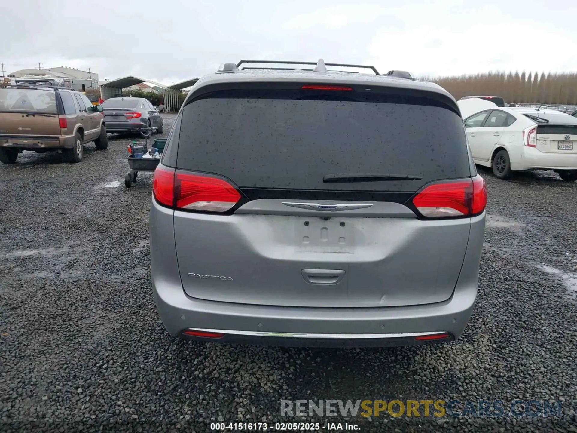 16 Фотография поврежденного автомобиля 2C4RC1BGXKR561510 CHRYSLER PACIFICA 2019