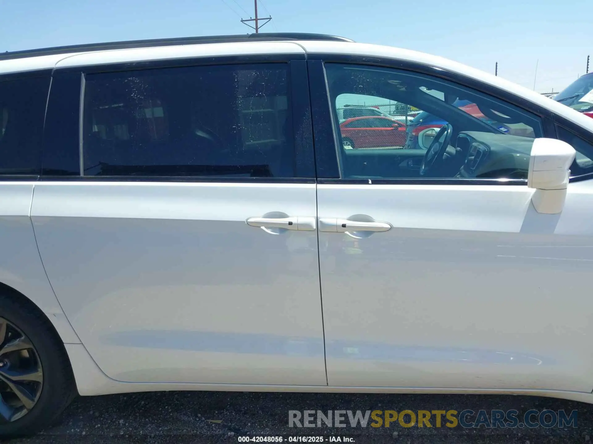 12 Фотография поврежденного автомобиля 2C4RC1BGXKR567162 CHRYSLER PACIFICA 2019