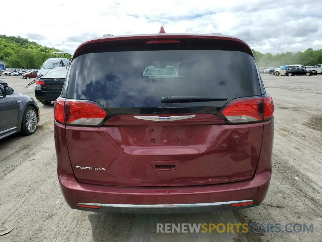 6 Photograph of a damaged car 2C4RC1BGXKR569591 CHRYSLER PACIFICA 2019