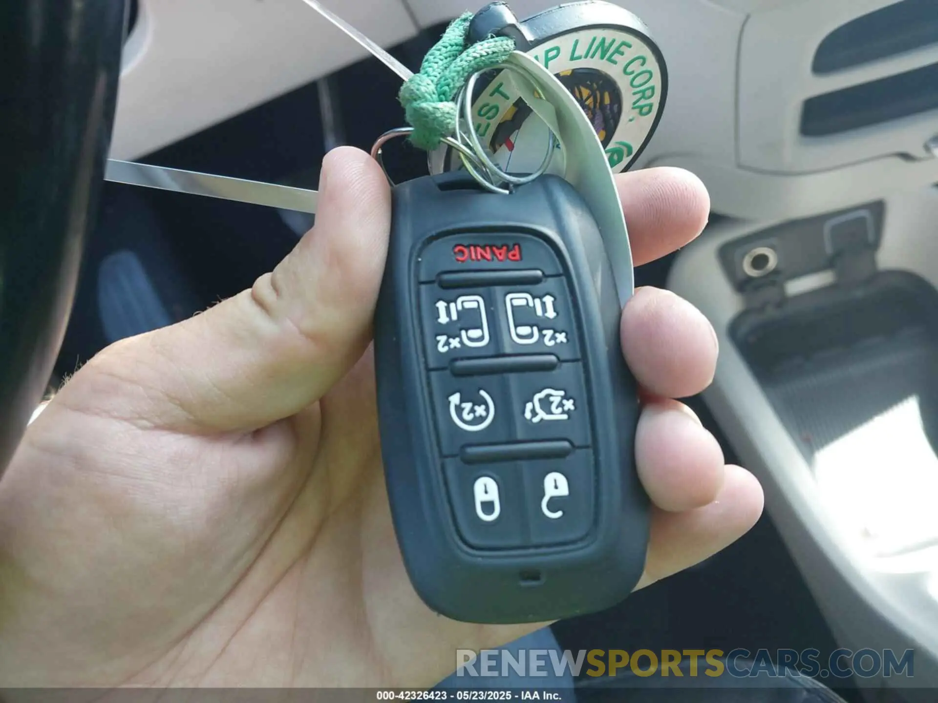 11 Фотография поврежденного автомобиля 2C4RC1BGXKR680562 CHRYSLER PACIFICA 2019