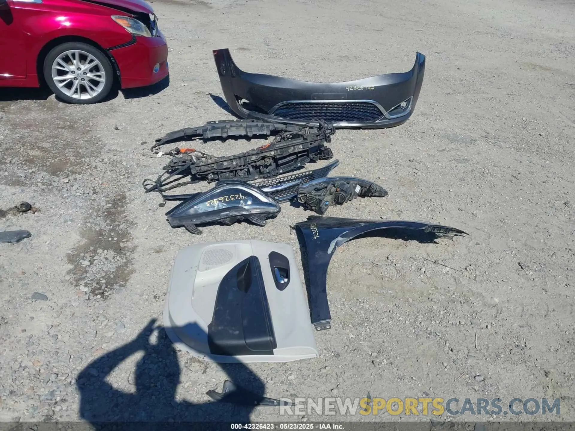 12 Фотография поврежденного автомобиля 2C4RC1BGXKR680562 CHRYSLER PACIFICA 2019