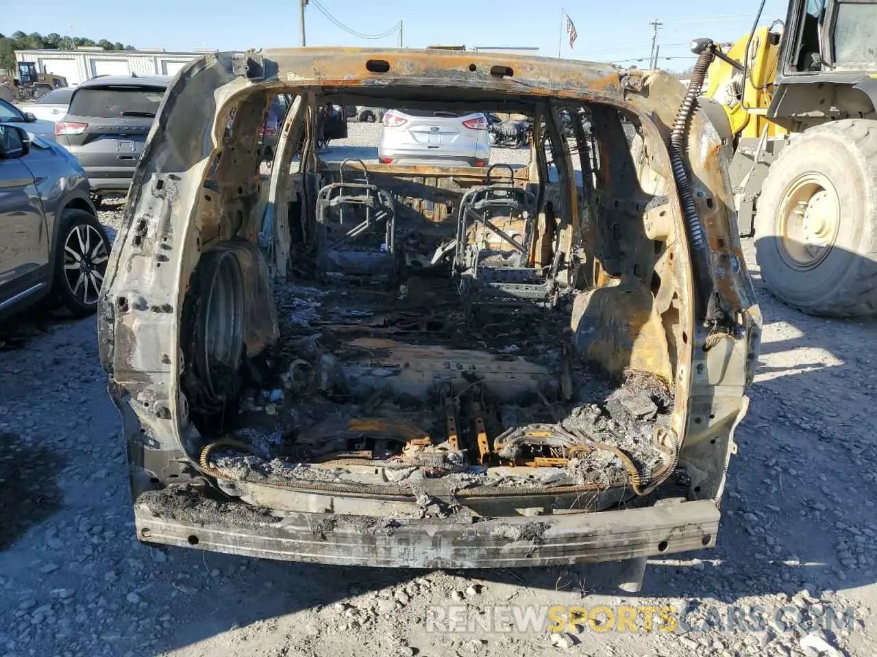 6 Photograph of a damaged car 2C4RC1BGXKR680674 CHRYSLER PACIFICA 2019