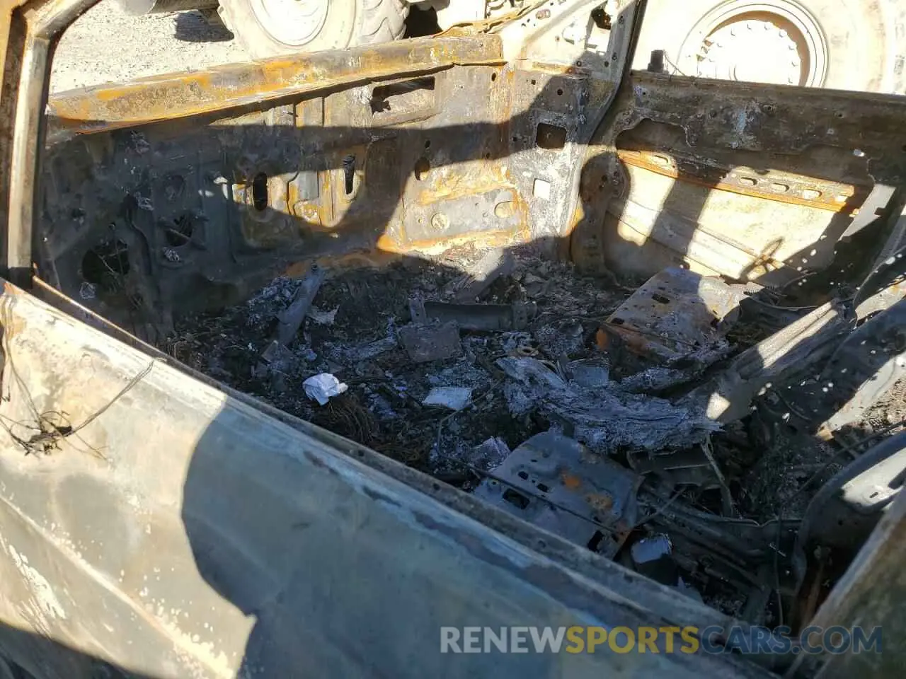 8 Photograph of a damaged car 2C4RC1BGXKR680674 CHRYSLER PACIFICA 2019