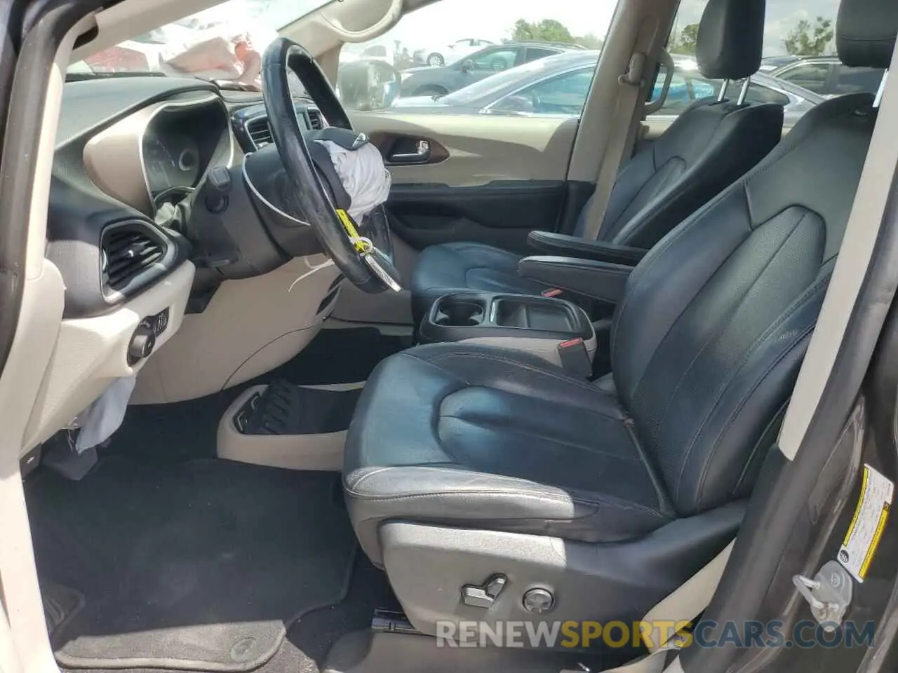 7 Фотография поврежденного автомобиля 2C4RC1BGXKR730196 CHRYSLER PACIFICA 2019