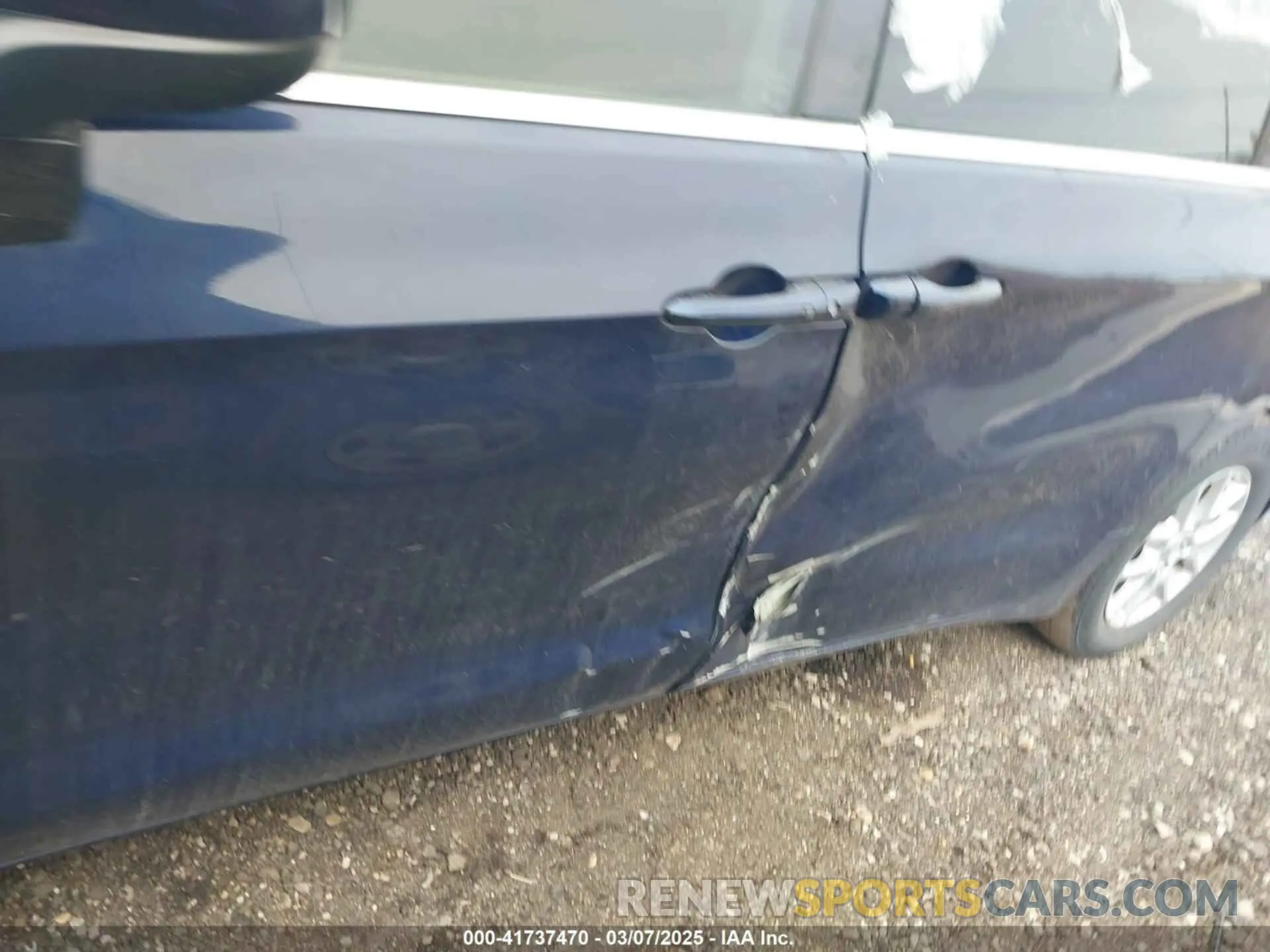 6 Photograph of a damaged car 2C4RC1CG7KR698323 CHRYSLER PACIFICA 2019