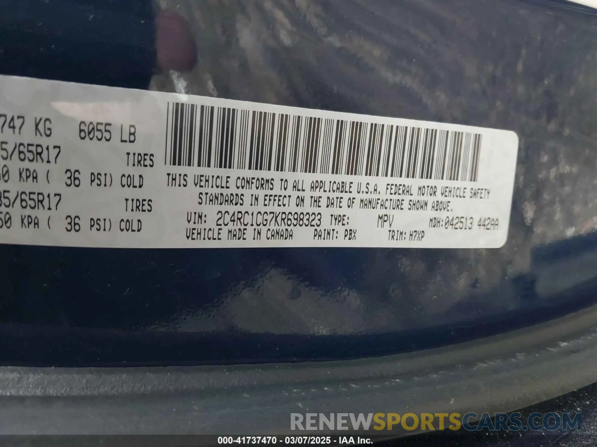 9 Photograph of a damaged car 2C4RC1CG7KR698323 CHRYSLER PACIFICA 2019