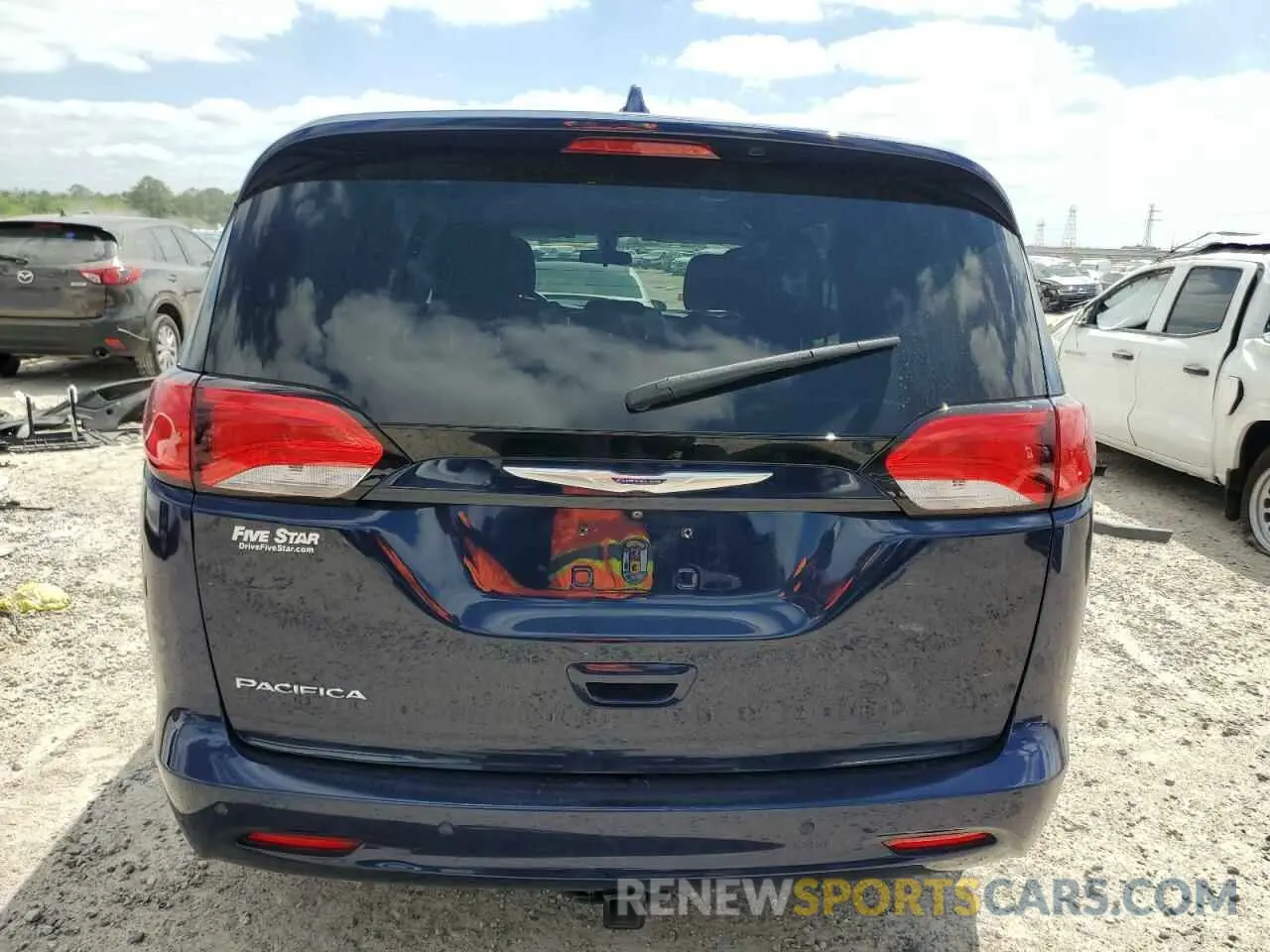 6 Photograph of a damaged car 2C4RC1CG9KR594108 CHRYSLER PACIFICA 2019