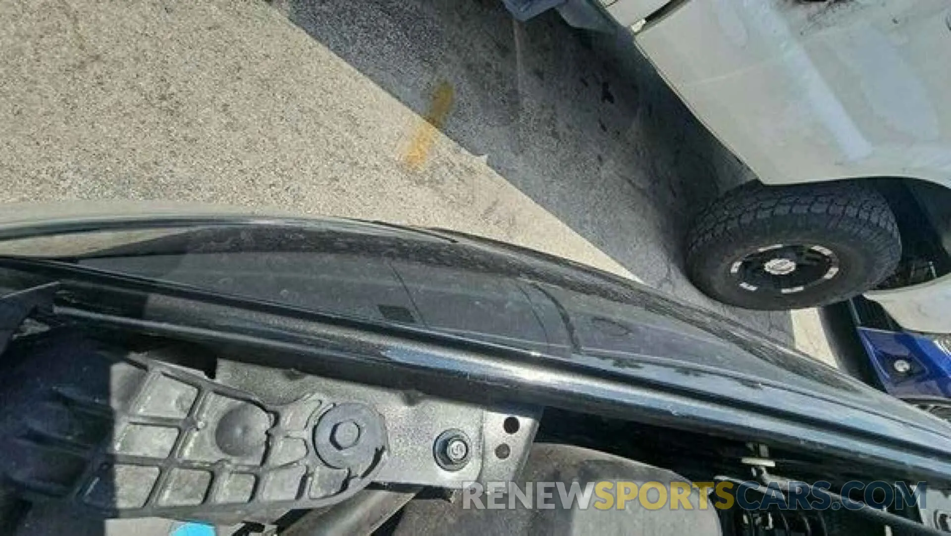 1 Photograph of a damaged car 2C4RC1DG6KR561193 CHRYSLER PACIFICA 2019
