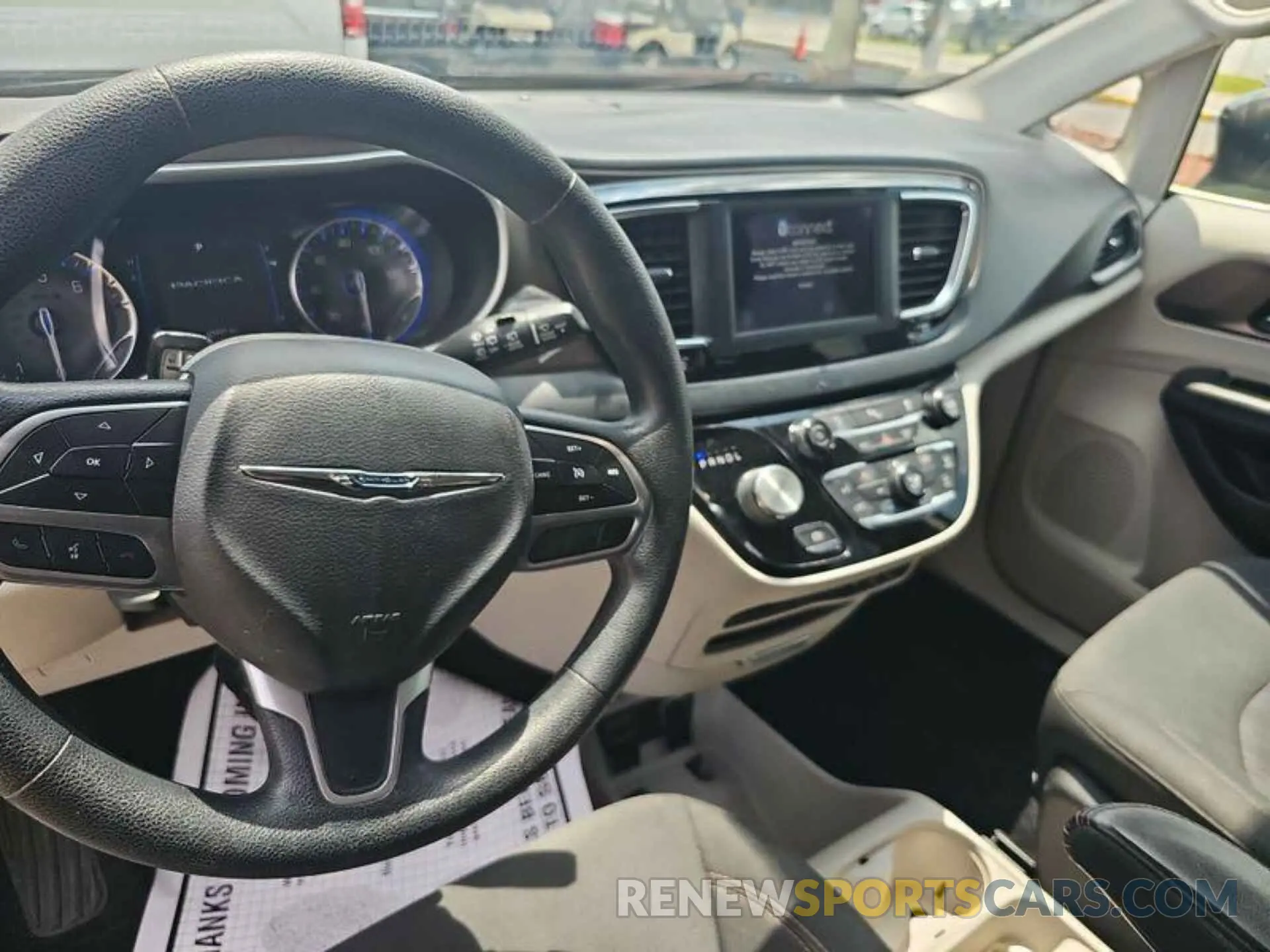 17 Photograph of a damaged car 2C4RC1DG6KR561193 CHRYSLER PACIFICA 2019