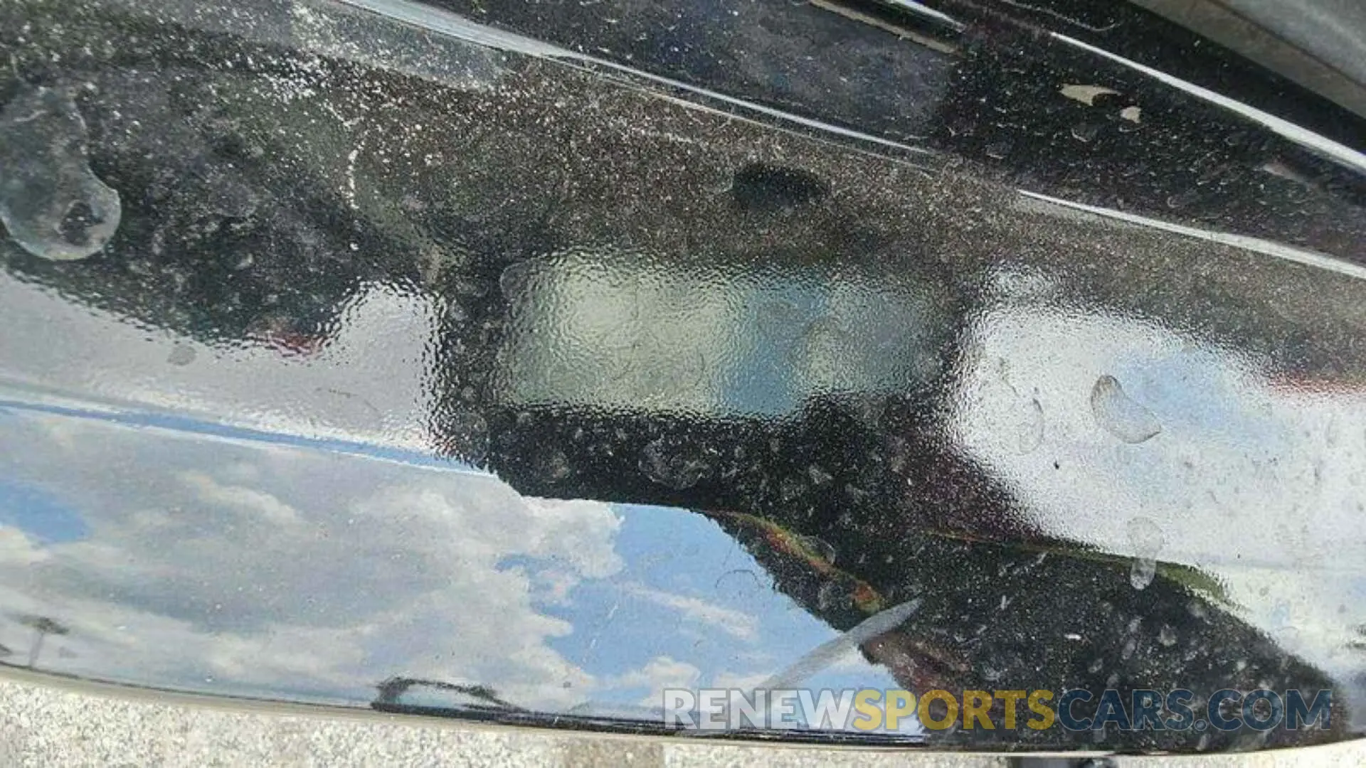 5 Photograph of a damaged car 2C4RC1DG6KR561193 CHRYSLER PACIFICA 2019
