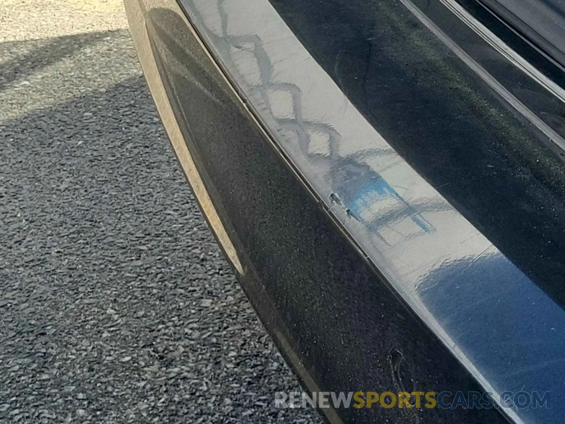 21 Photograph of a damaged car 2C4RC1DG9KR652121 CHRYSLER PACIFICA 2019
