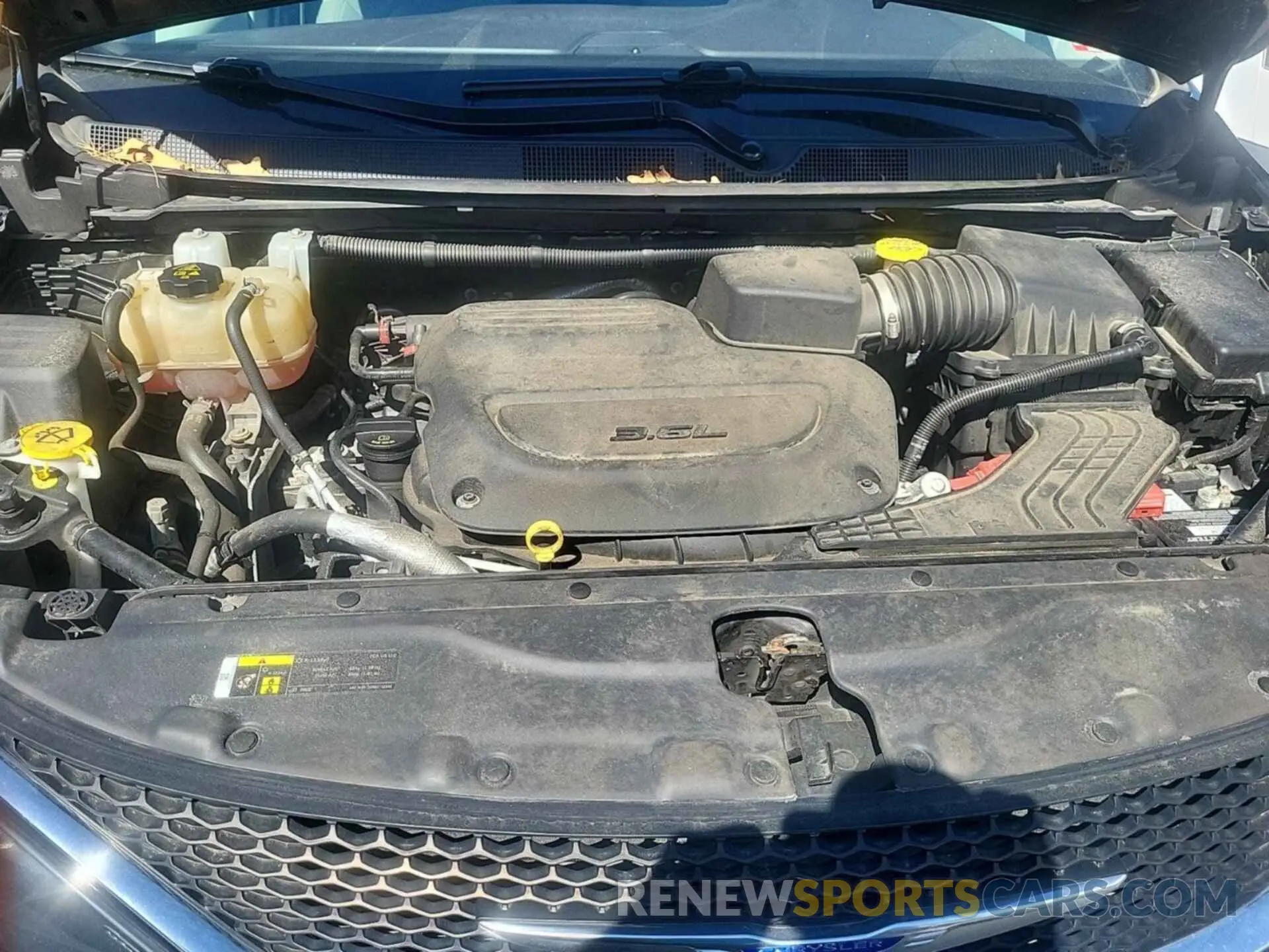 25 Photograph of a damaged car 2C4RC1DG9KR652121 CHRYSLER PACIFICA 2019
