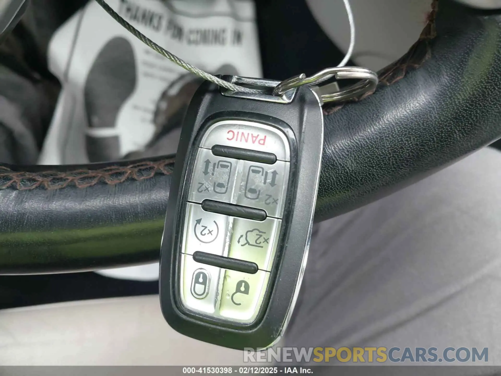 11 Photograph of a damaged car 2C4RC1EG1KR733645 CHRYSLER PACIFICA 2019