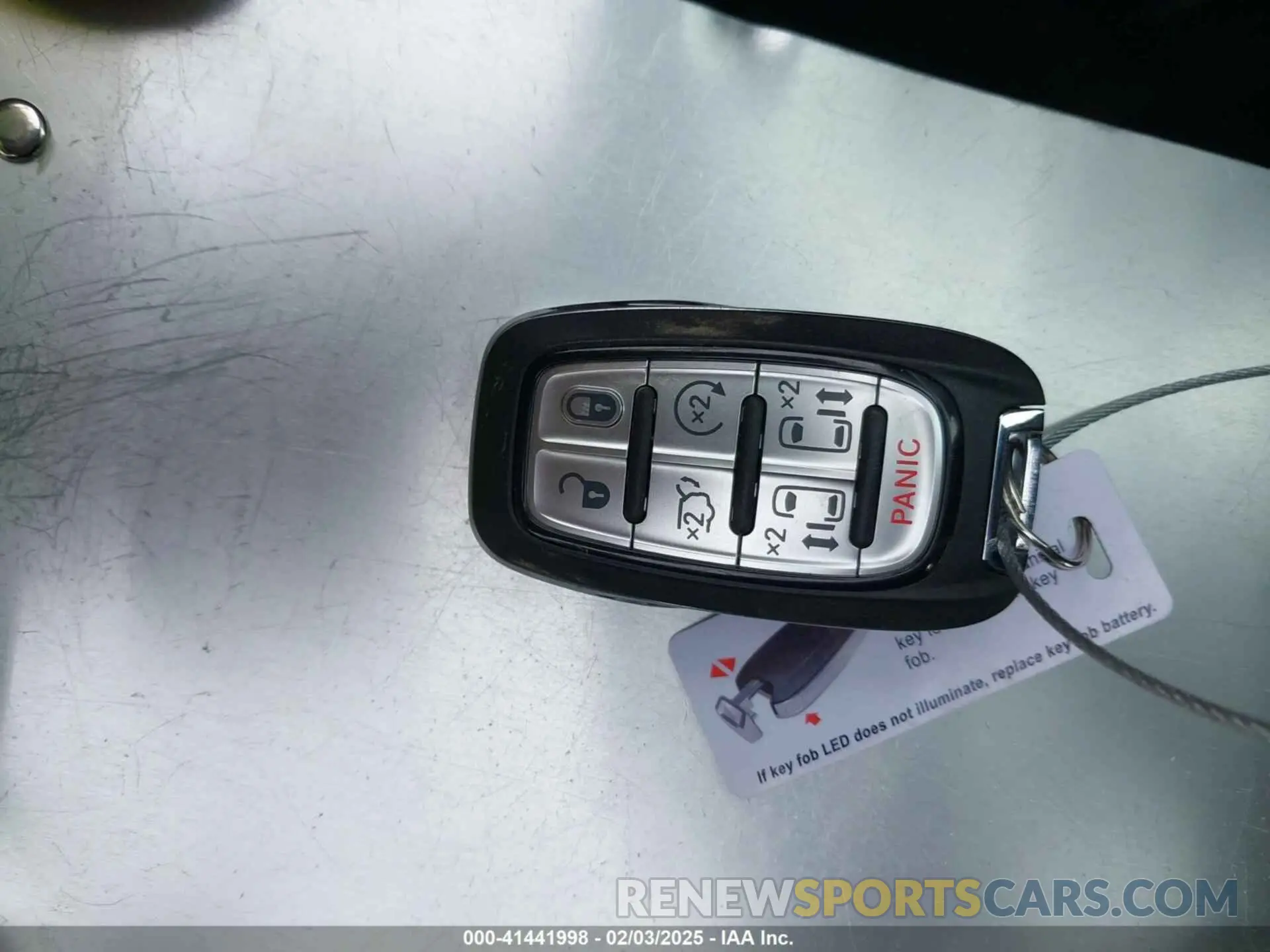 11 Photograph of a damaged car 2C4RC1EG5KR505566 CHRYSLER PACIFICA 2019
