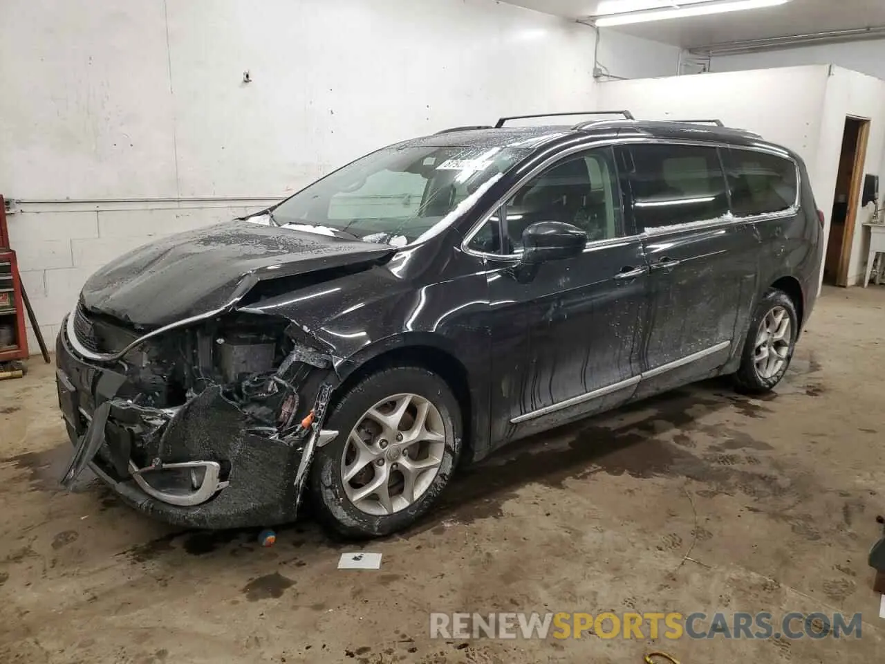 1 Фотография поврежденного автомобиля 2C4RC1EG6KR604641 CHRYSLER PACIFICA 2019