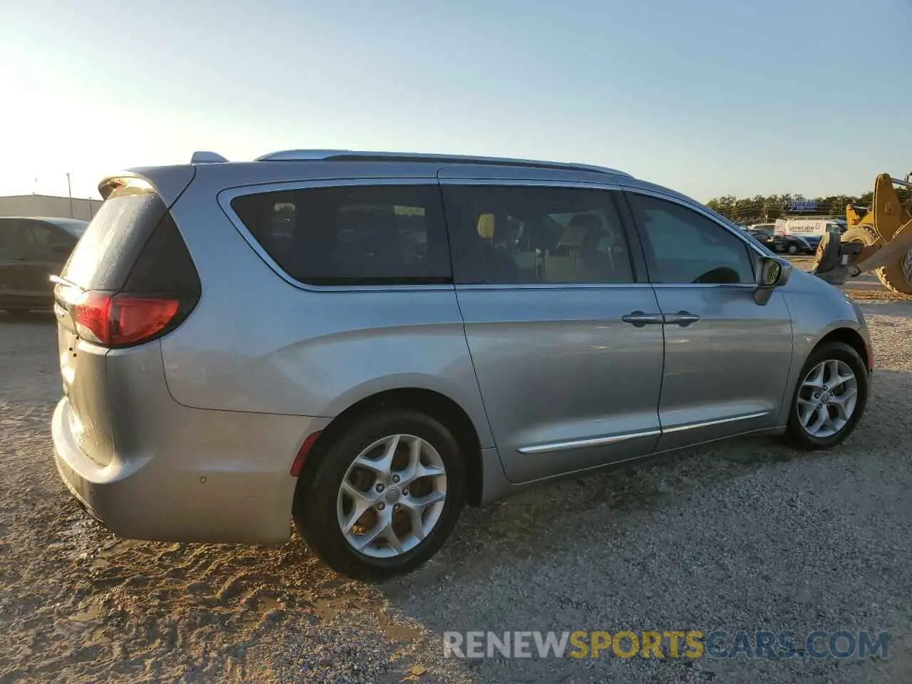 3 Photograph of a damaged car 2C4RC1EG7KR588045 CHRYSLER PACIFICA 2019