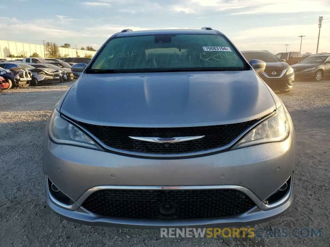 5 Photograph of a damaged car 2C4RC1EG7KR588045 CHRYSLER PACIFICA 2019