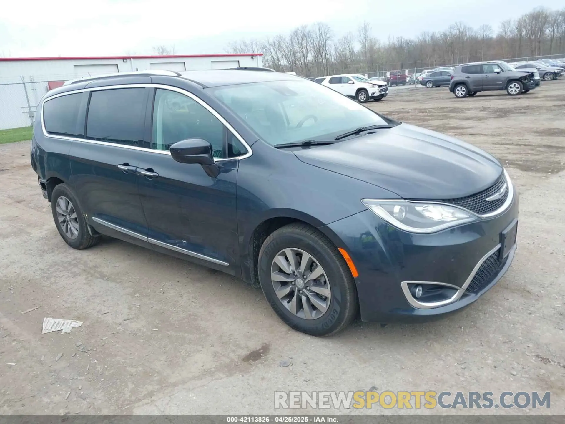 1 Фотография поврежденного автомобиля 2C4RC1EGXKR708906 CHRYSLER PACIFICA 2019