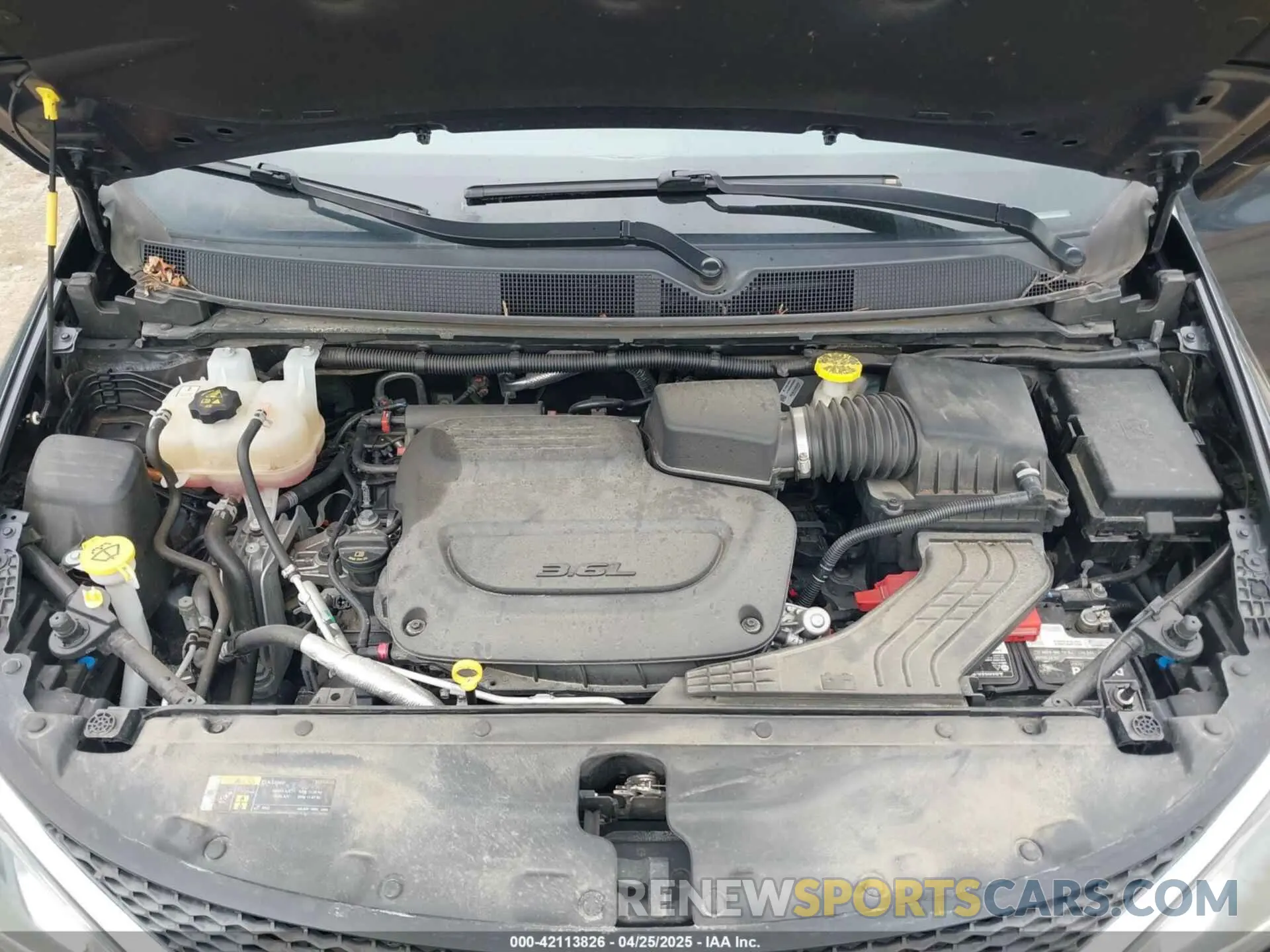 10 Фотография поврежденного автомобиля 2C4RC1EGXKR708906 CHRYSLER PACIFICA 2019