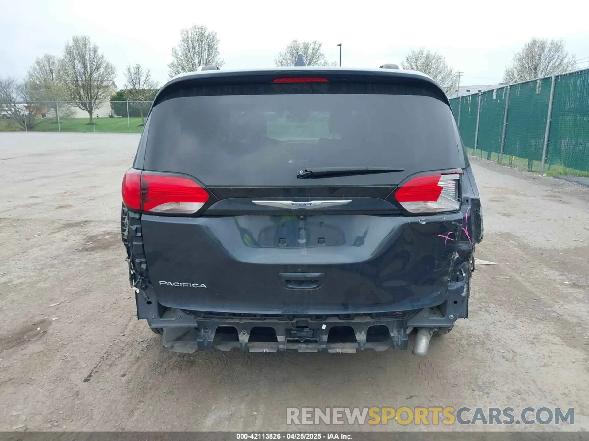 16 Фотография поврежденного автомобиля 2C4RC1EGXKR708906 CHRYSLER PACIFICA 2019