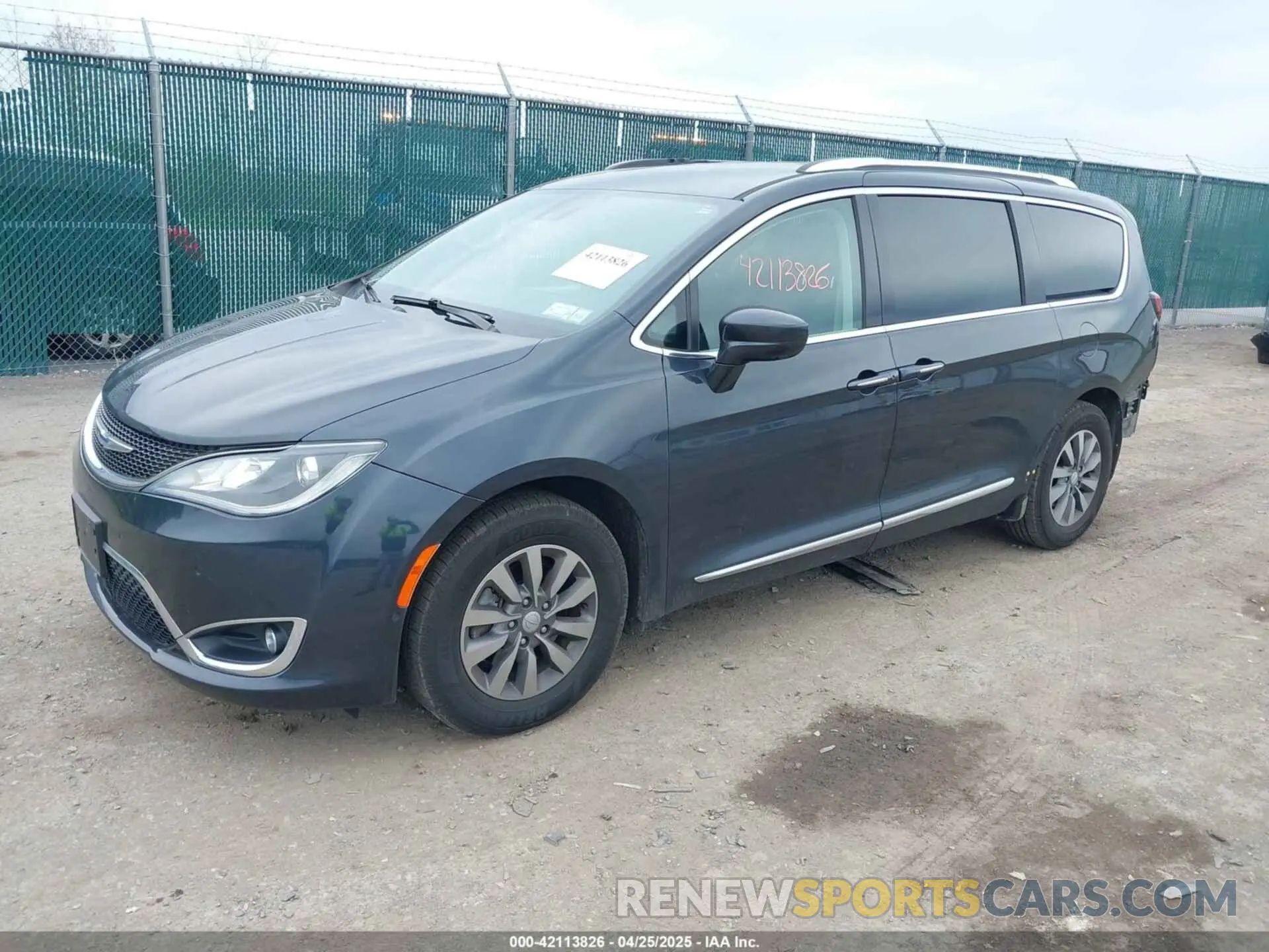 2 Фотография поврежденного автомобиля 2C4RC1EGXKR708906 CHRYSLER PACIFICA 2019