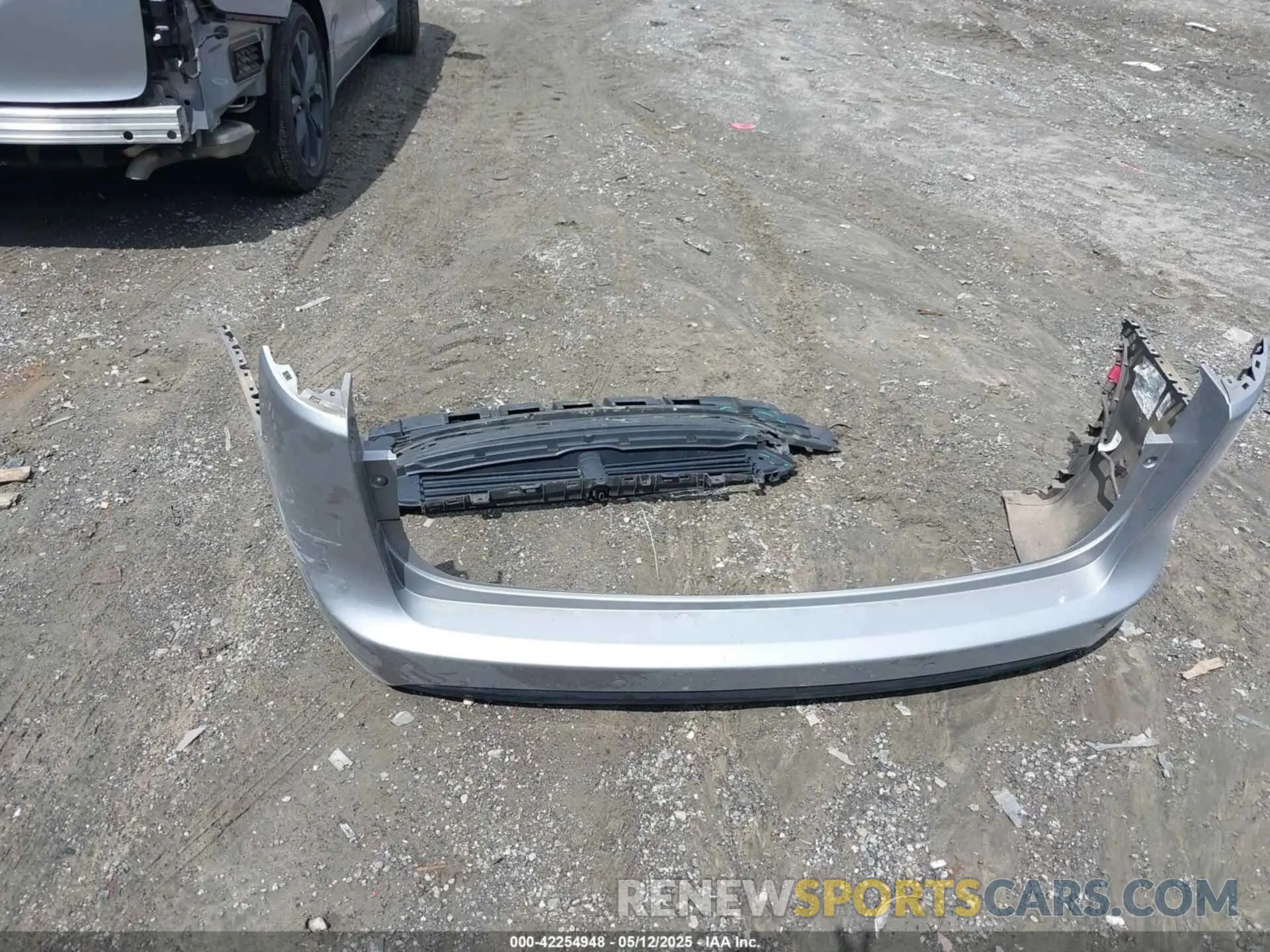 12 Photograph of a damaged car 2C4RC1FG0KR574955 CHRYSLER PACIFICA 2019