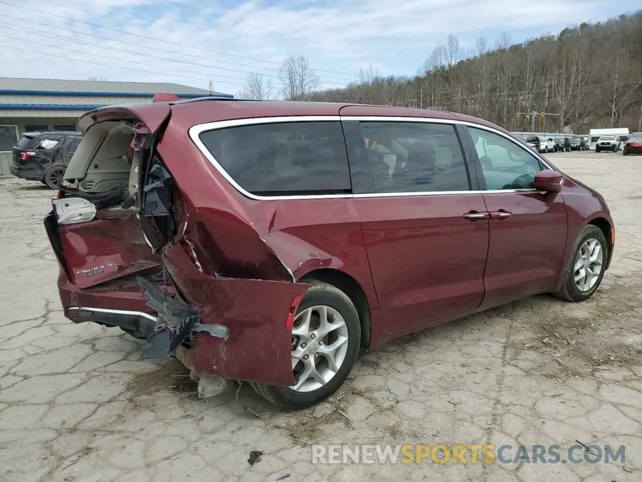 3 Фотография поврежденного автомобиля 2C4RC1FG0KR587978 CHRYSLER PACIFICA 2019