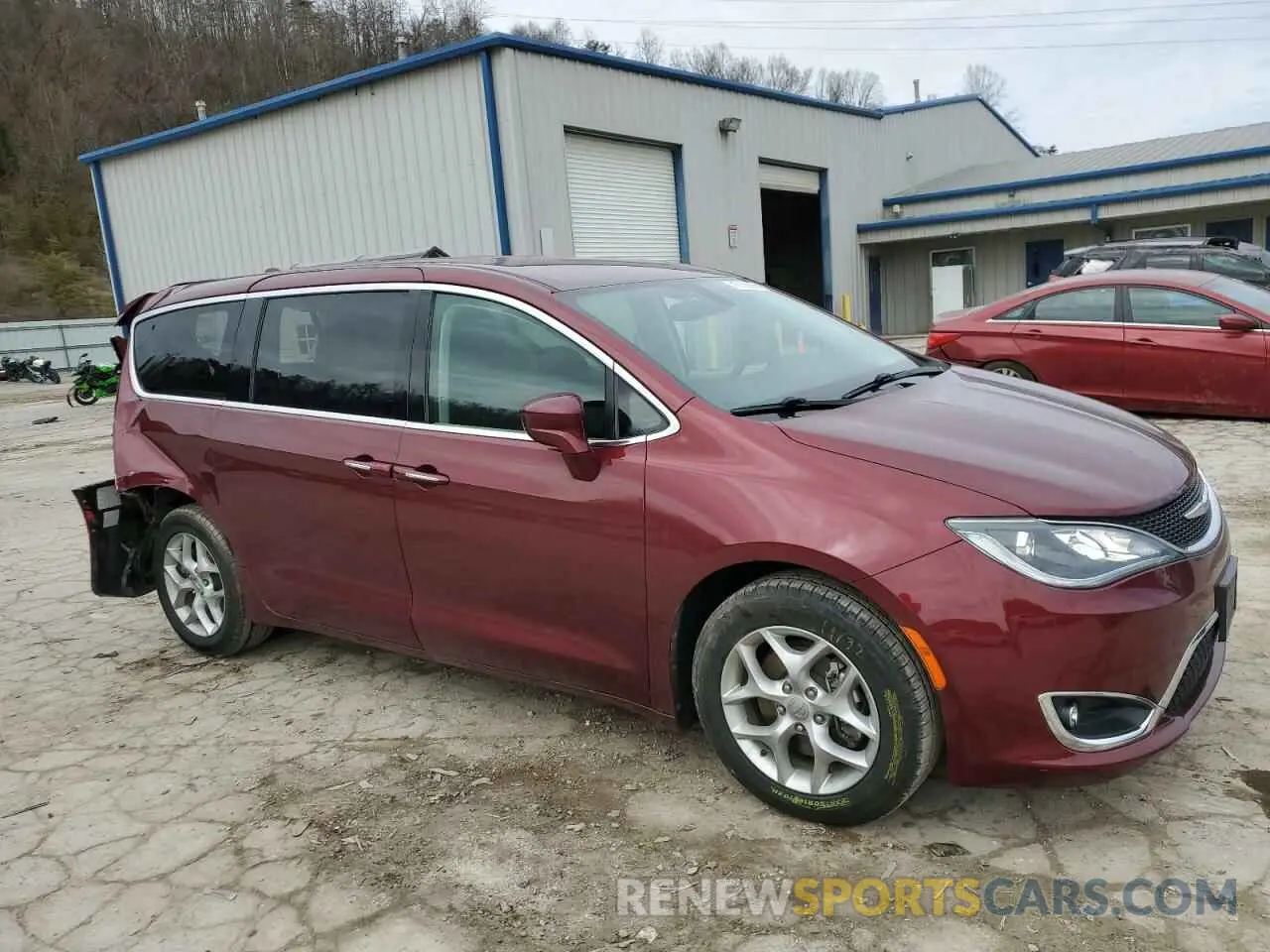 4 Фотография поврежденного автомобиля 2C4RC1FG0KR587978 CHRYSLER PACIFICA 2019
