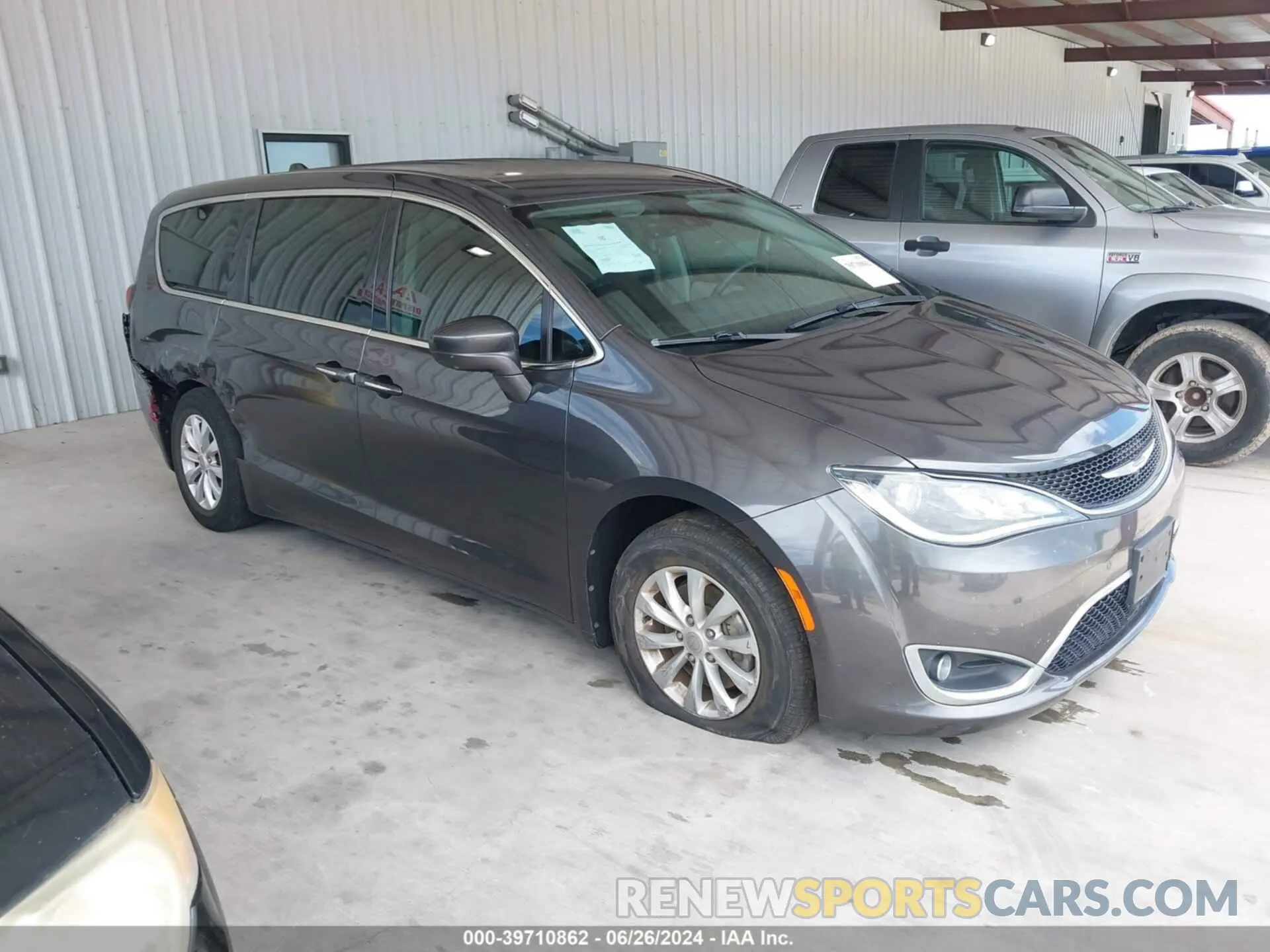 1 Photograph of a damaged car 2C4RC1FG1KR528857 CHRYSLER PACIFICA 2019