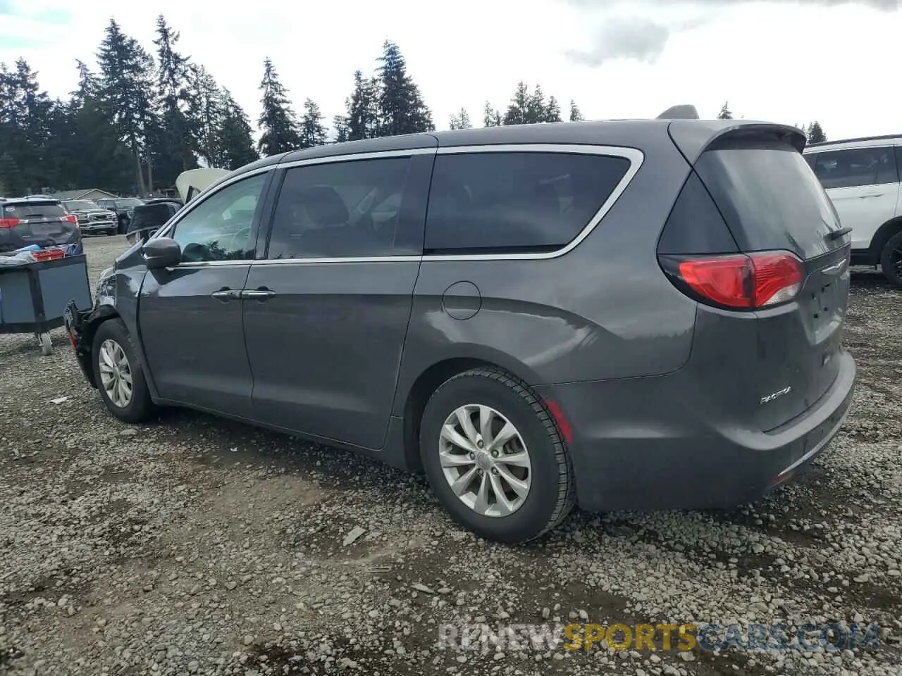 2 Photograph of a damaged car 2C4RC1FG2KR506477 CHRYSLER PACIFICA 2019