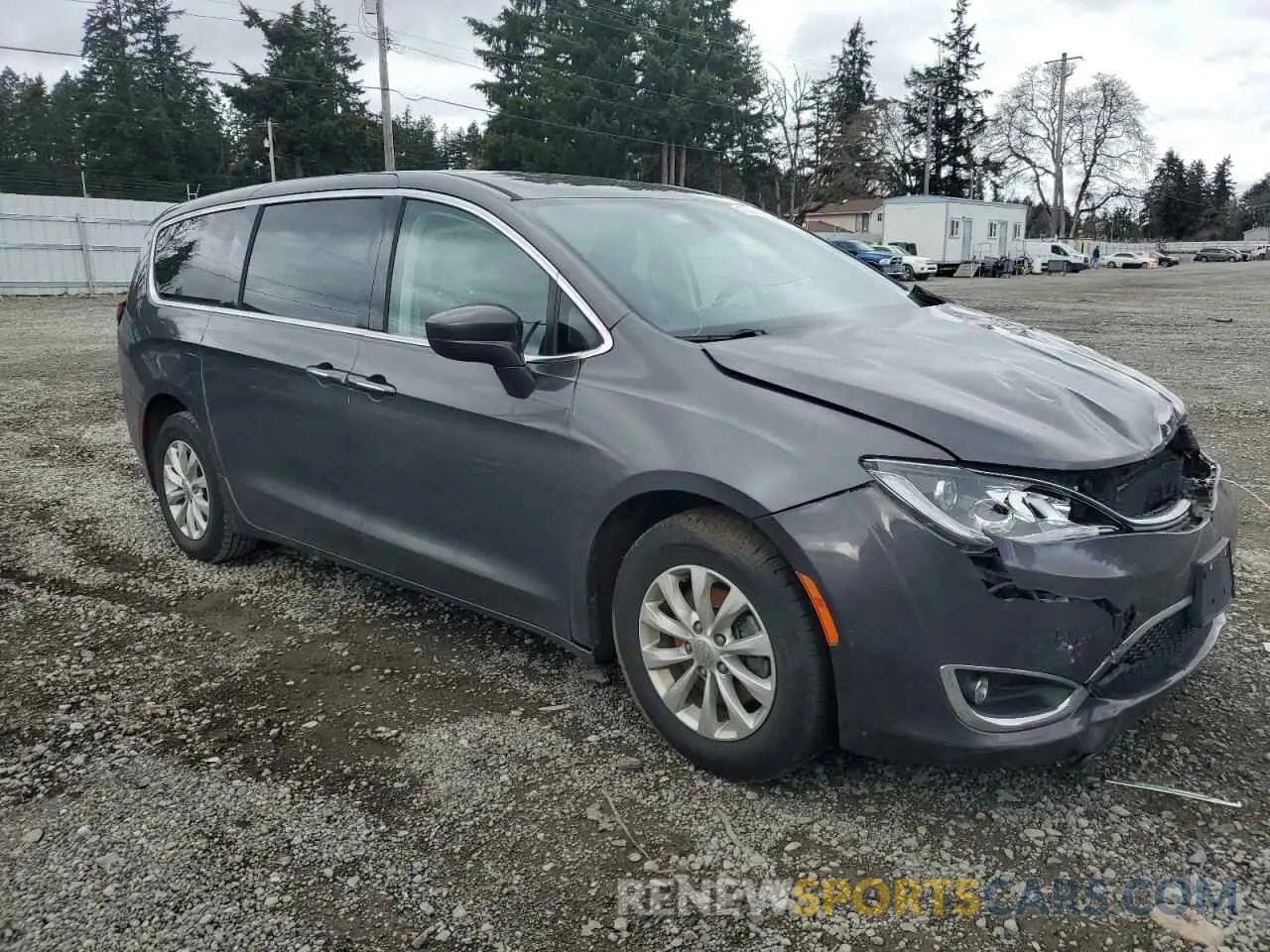 4 Photograph of a damaged car 2C4RC1FG2KR506477 CHRYSLER PACIFICA 2019