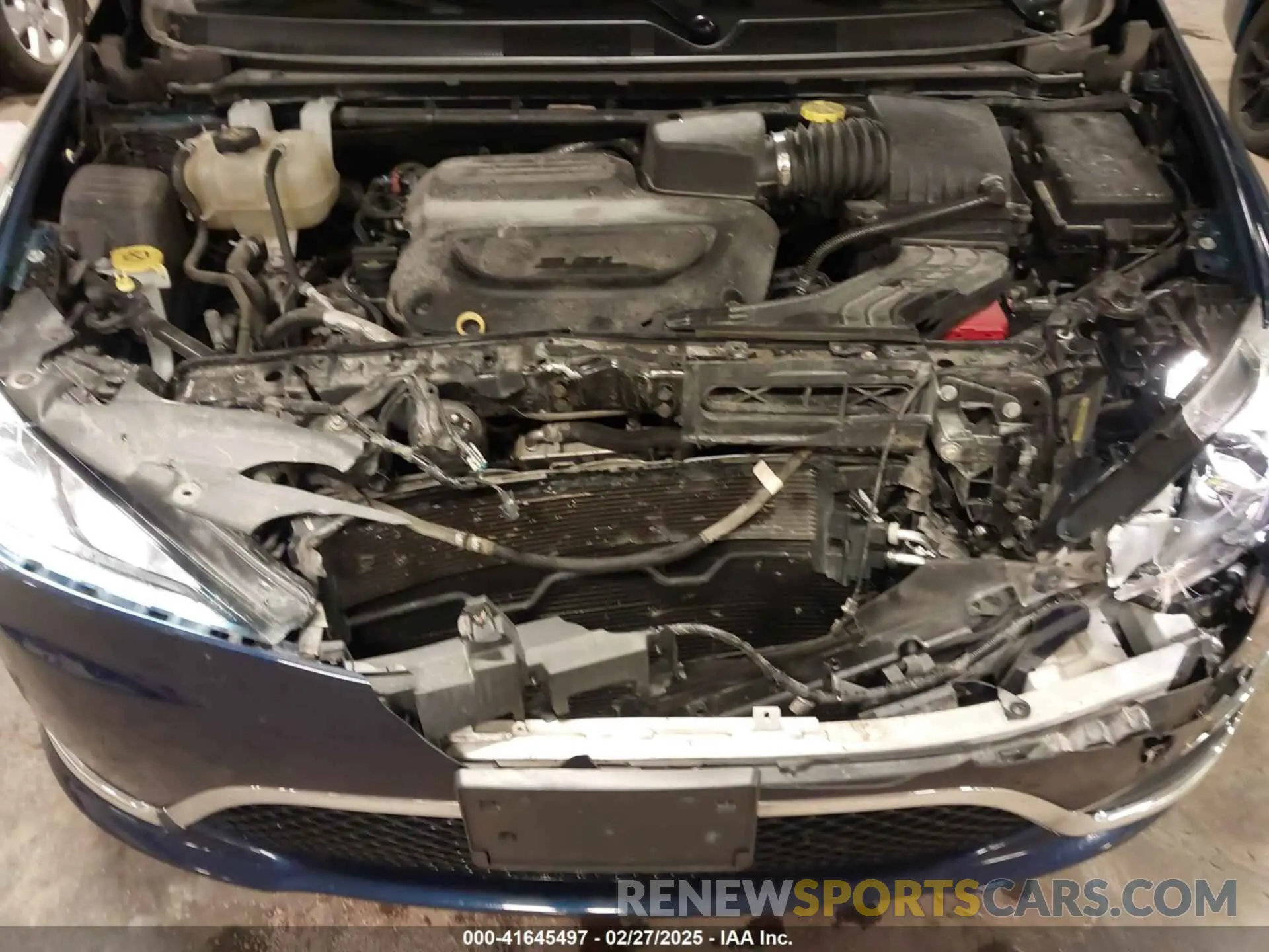 10 Photograph of a damaged car 2C4RC1FG3KR556322 CHRYSLER PACIFICA 2019