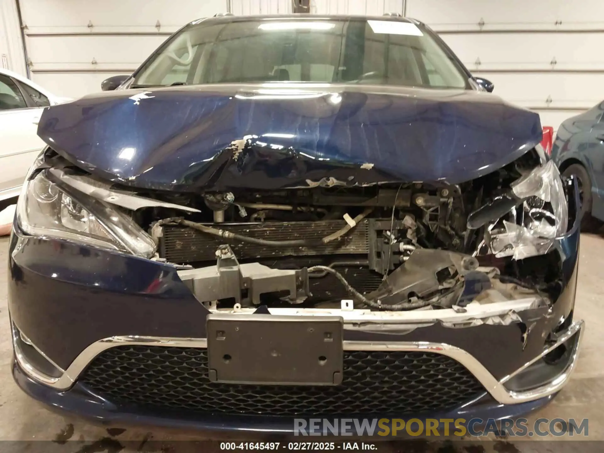 6 Photograph of a damaged car 2C4RC1FG3KR556322 CHRYSLER PACIFICA 2019