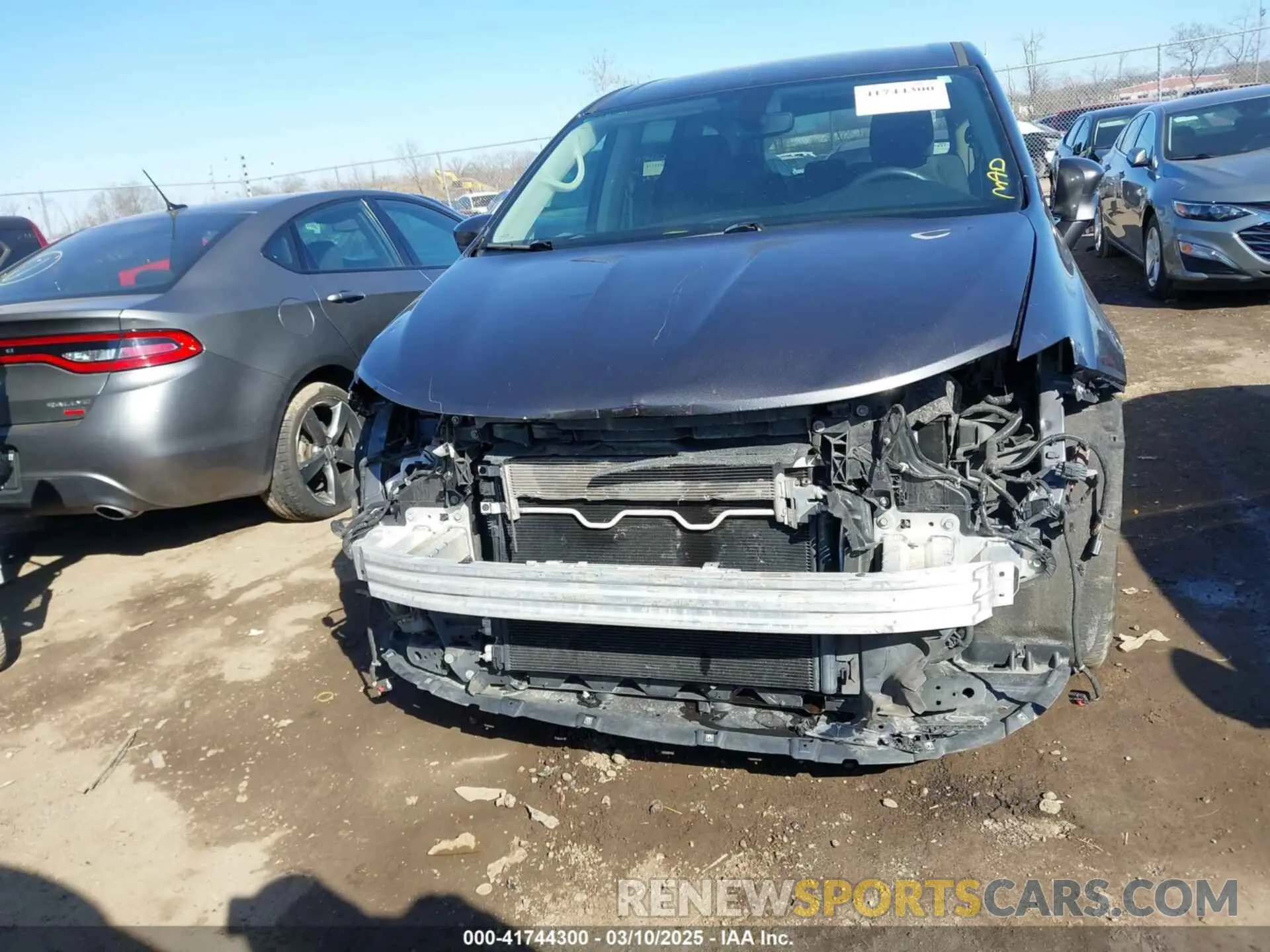 13 Photograph of a damaged car 2C4RC1FG3KR708986 CHRYSLER PACIFICA 2019
