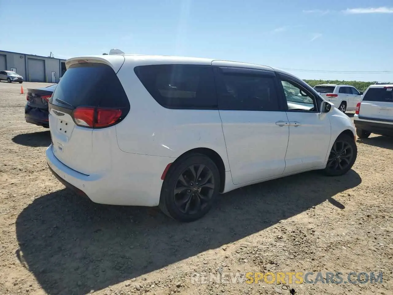 3 Photograph of a damaged car 2C4RC1FG4KR734142 CHRYSLER PACIFICA 2019