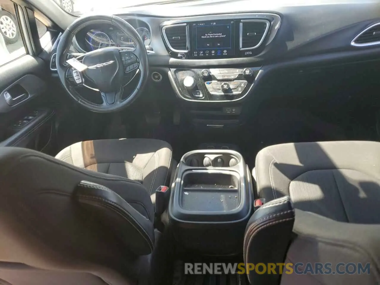 8 Photograph of a damaged car 2C4RC1FG4KR734142 CHRYSLER PACIFICA 2019