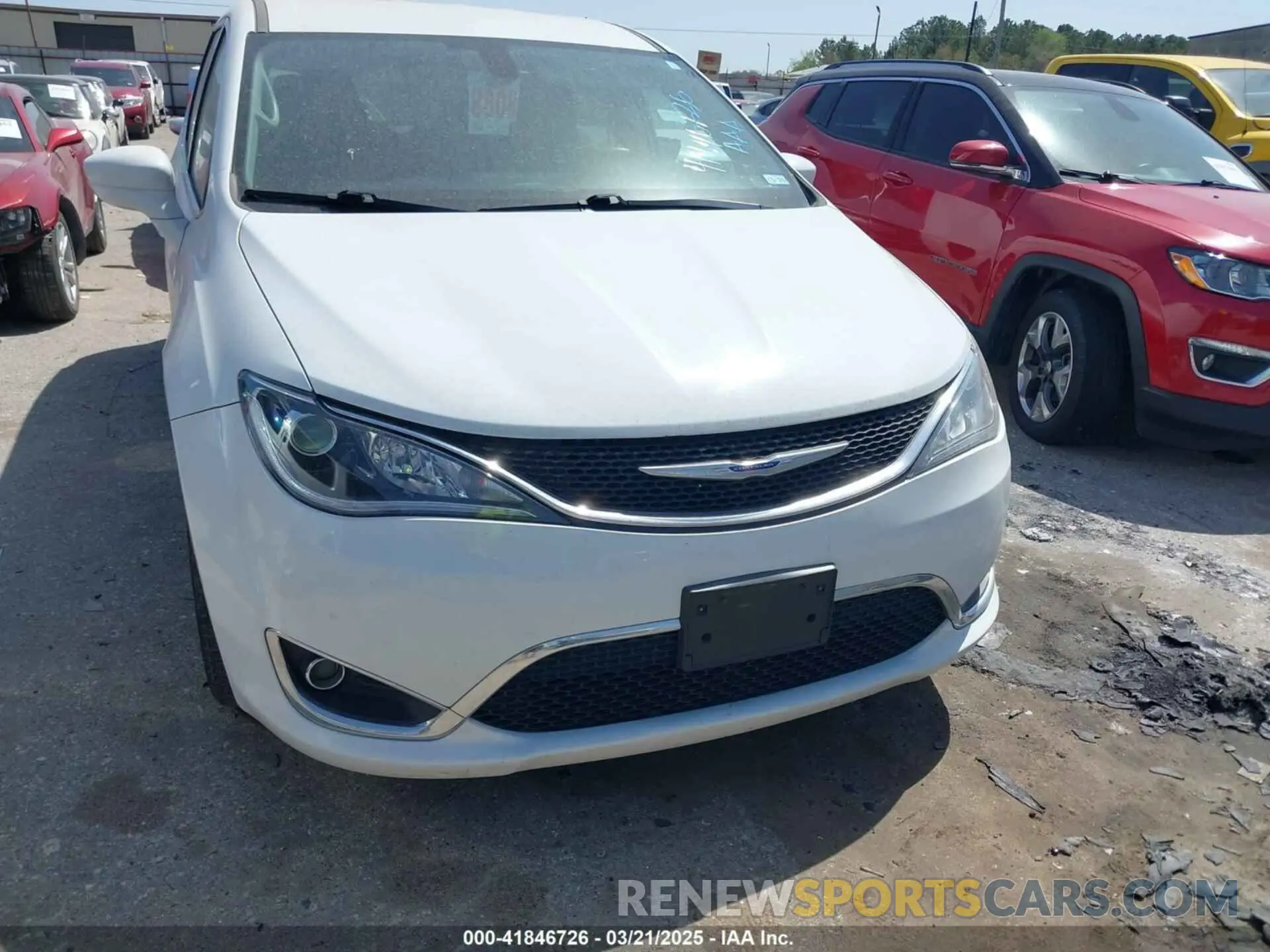 12 Photograph of a damaged car 2C4RC1FG5KR541627 CHRYSLER PACIFICA 2019