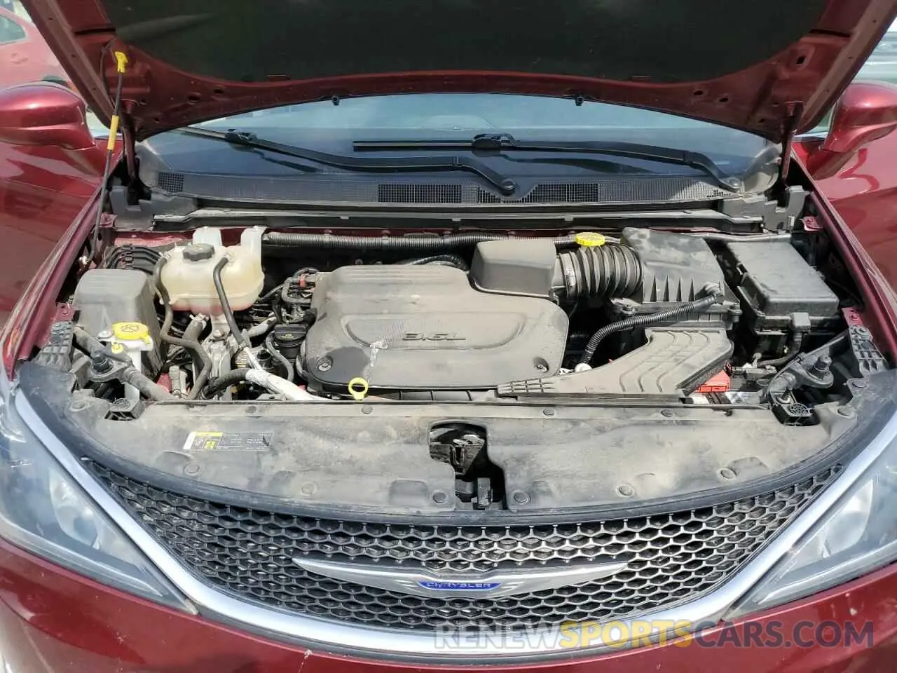 12 Photograph of a damaged car 2C4RC1FG5KR605035 CHRYSLER PACIFICA 2019