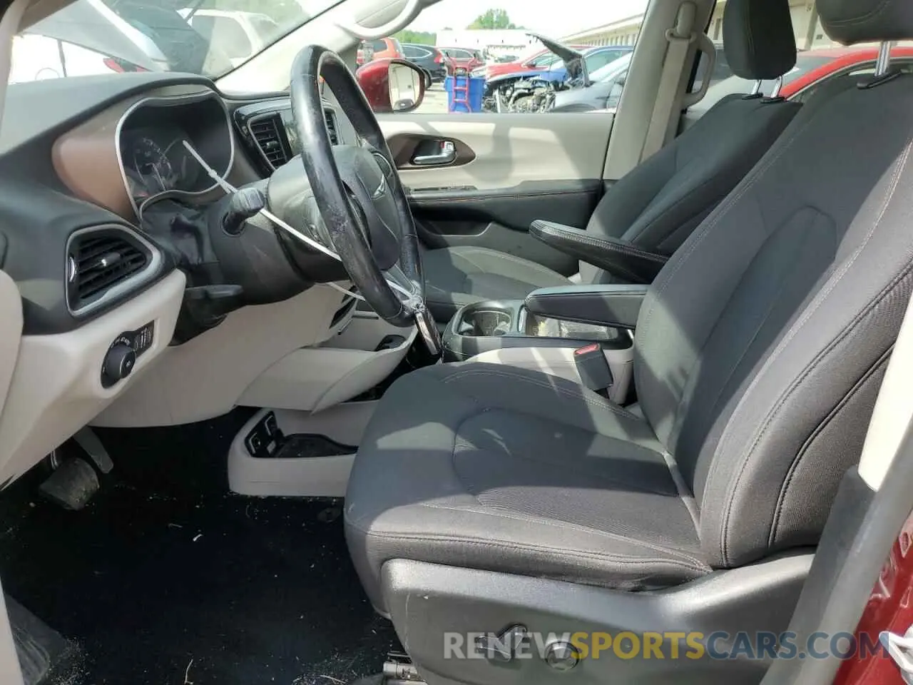7 Photograph of a damaged car 2C4RC1FG5KR605035 CHRYSLER PACIFICA 2019