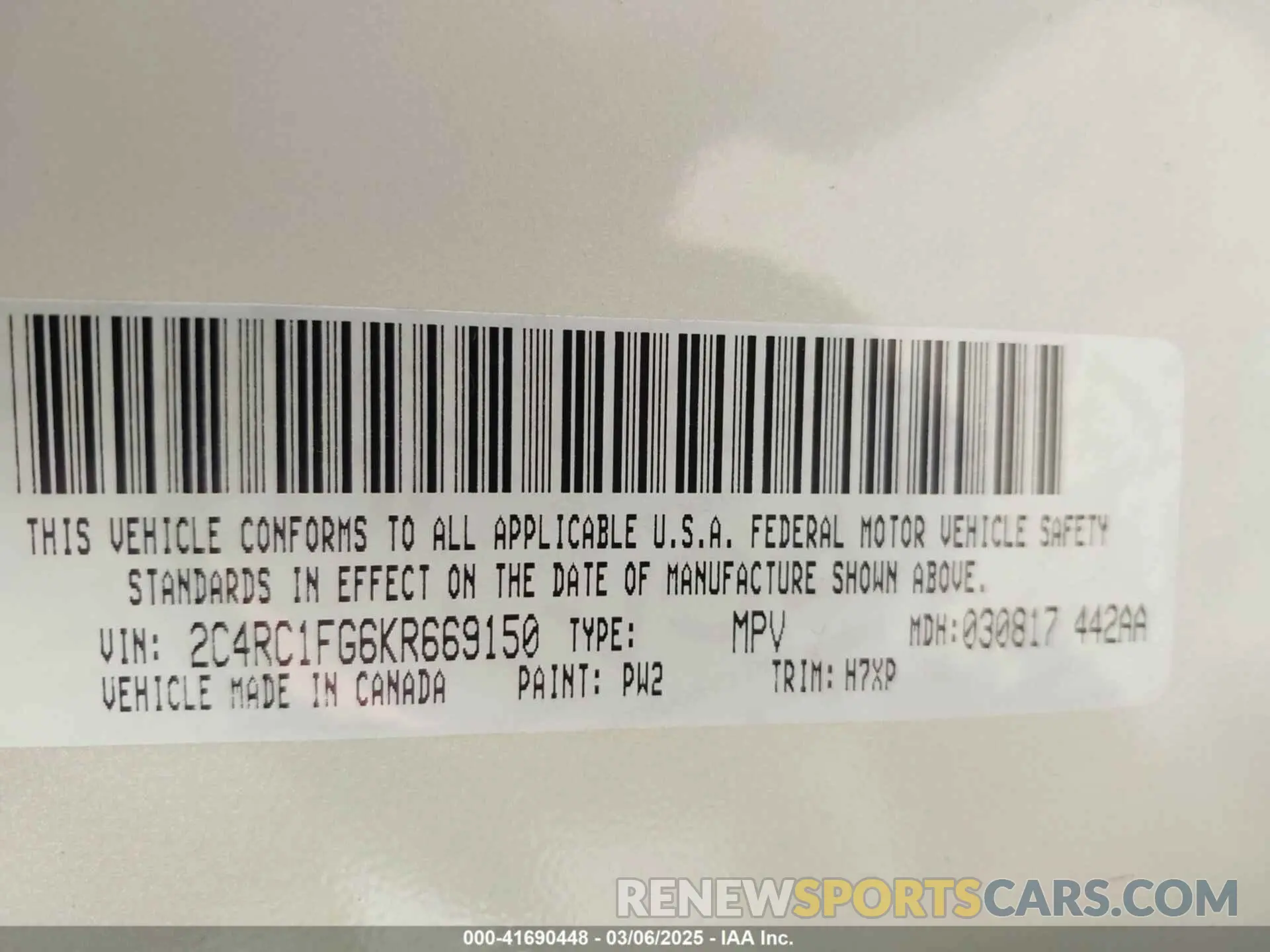 9 Фотография поврежденного автомобиля 2C4RC1FG6KR669150 CHRYSLER PACIFICA 2019