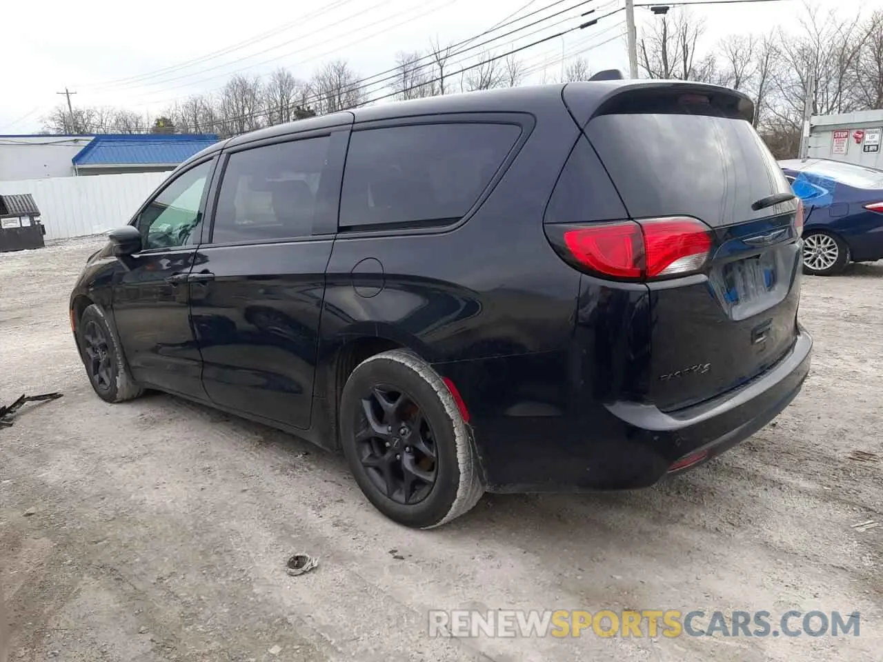 2 Photograph of a damaged car 2C4RC1FG8KR706179 CHRYSLER PACIFICA 2019