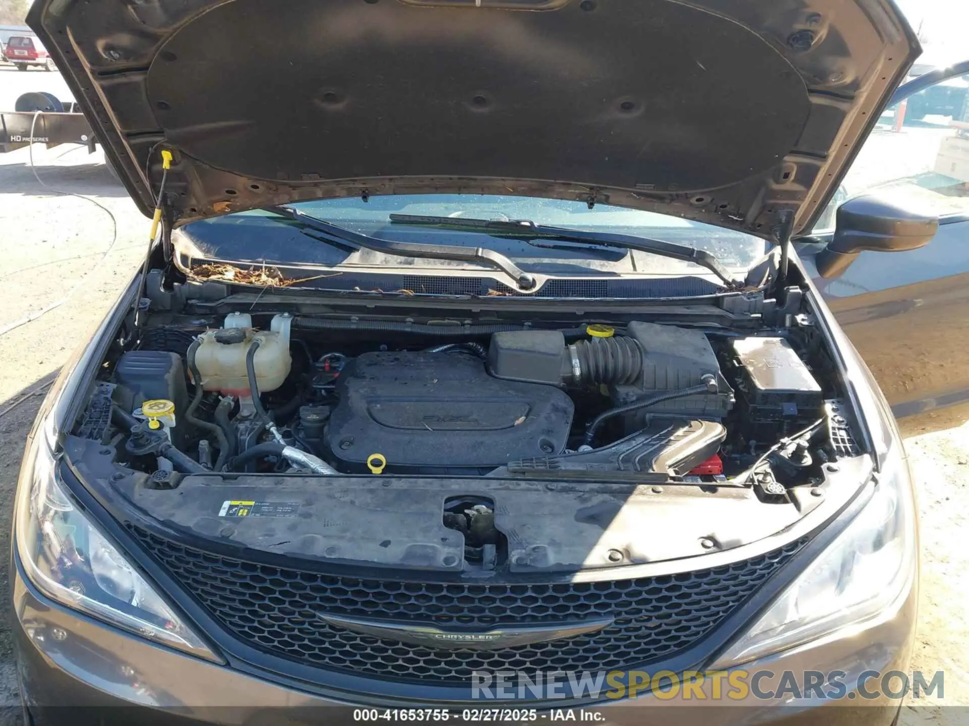 10 Photograph of a damaged car 2C4RC1FG9KR583413 CHRYSLER PACIFICA 2019