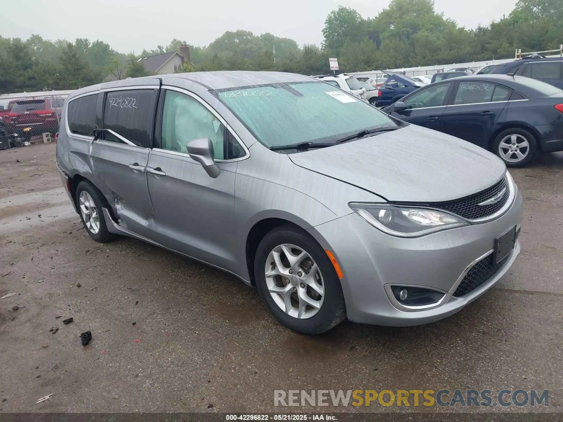 1 Фотография поврежденного автомобиля 2C4RC1FG9KR629550 CHRYSLER PACIFICA 2019