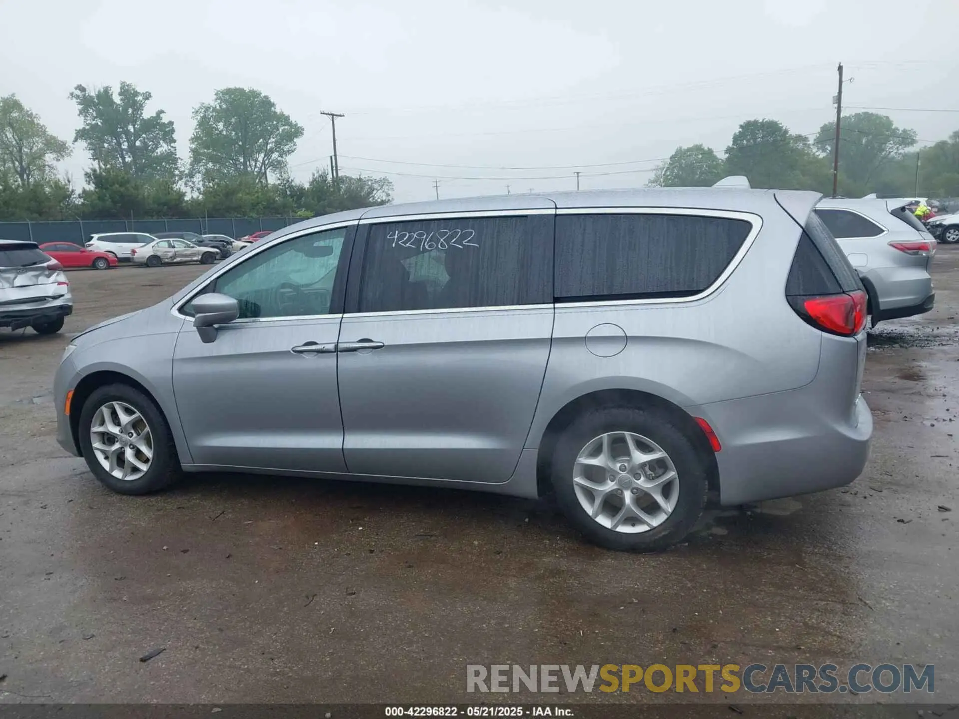 14 Фотография поврежденного автомобиля 2C4RC1FG9KR629550 CHRYSLER PACIFICA 2019