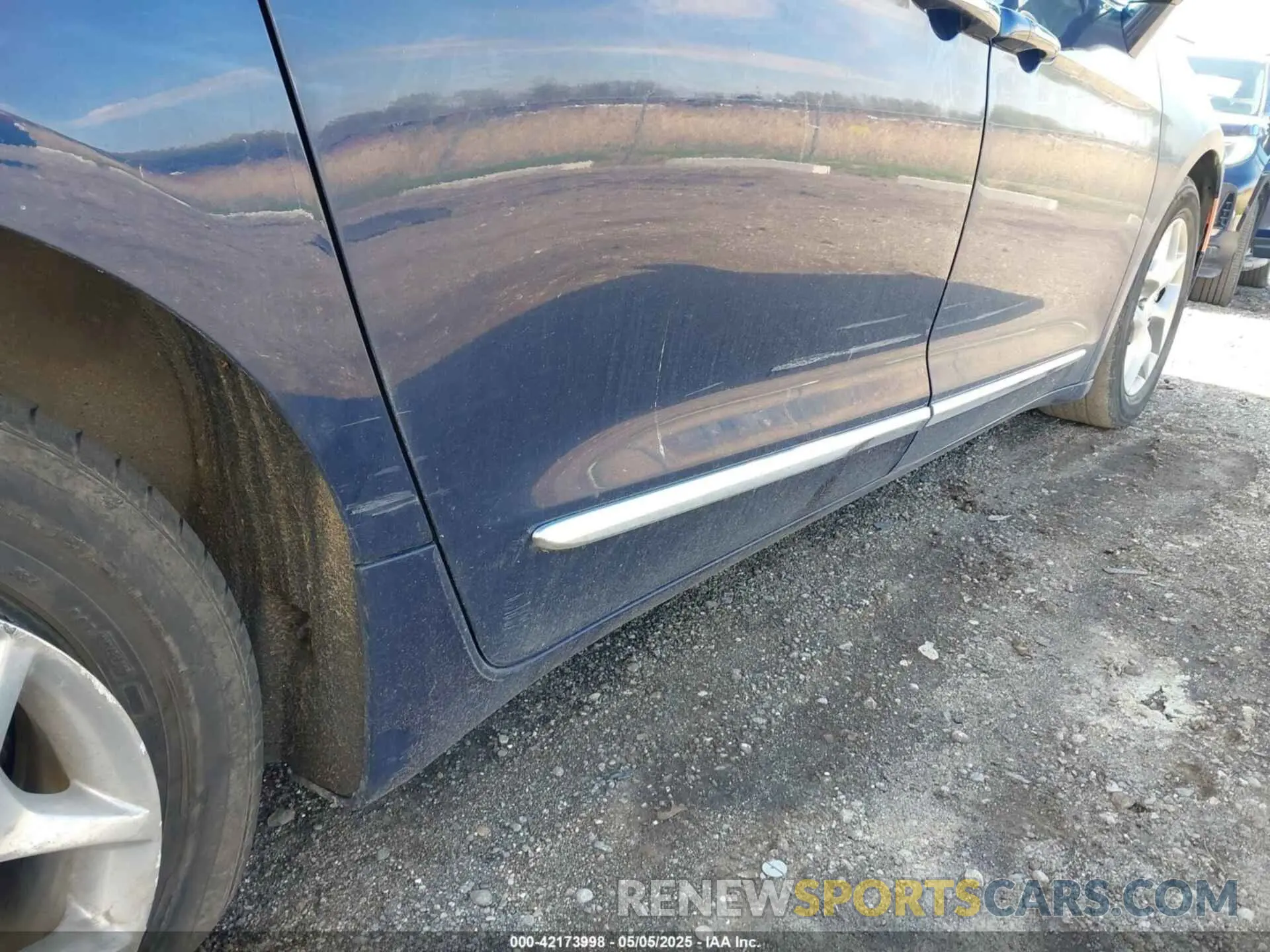 18 Photograph of a damaged car 2C4RC1GG2KR655440 CHRYSLER PACIFICA 2019