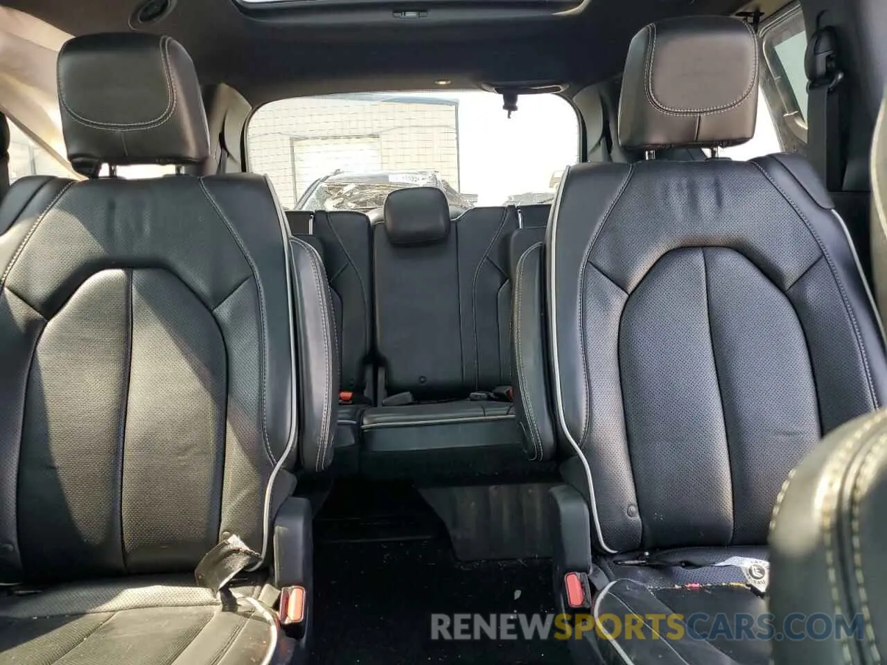 10 Фотография поврежденного автомобиля 2C4RC1GG4KR643869 CHRYSLER PACIFICA 2019
