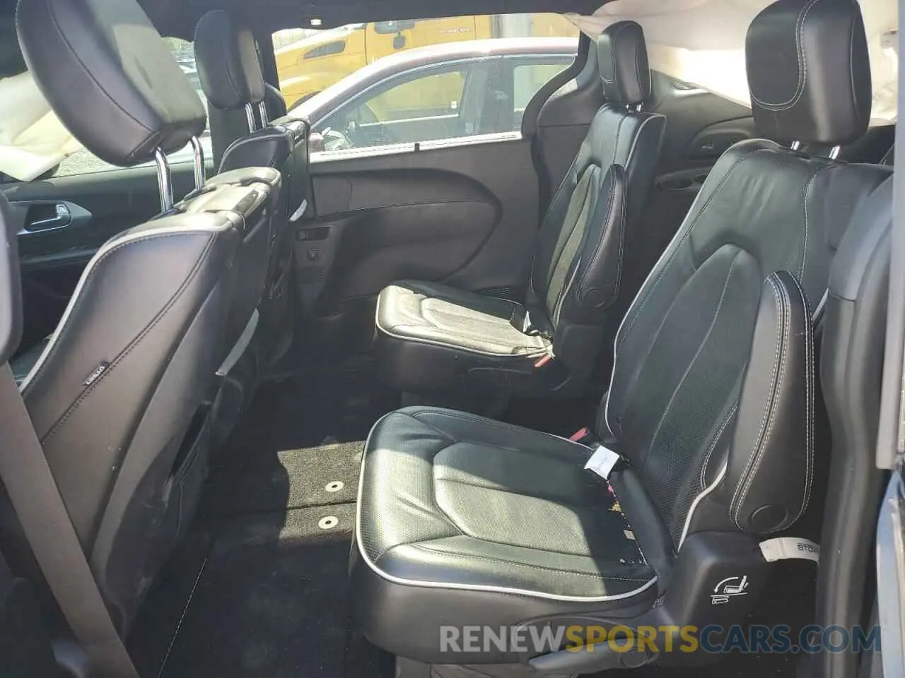12 Фотография поврежденного автомобиля 2C4RC1GG4KR643869 CHRYSLER PACIFICA 2019