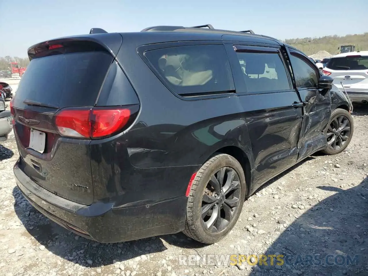 3 Фотография поврежденного автомобиля 2C4RC1GG4KR643869 CHRYSLER PACIFICA 2019