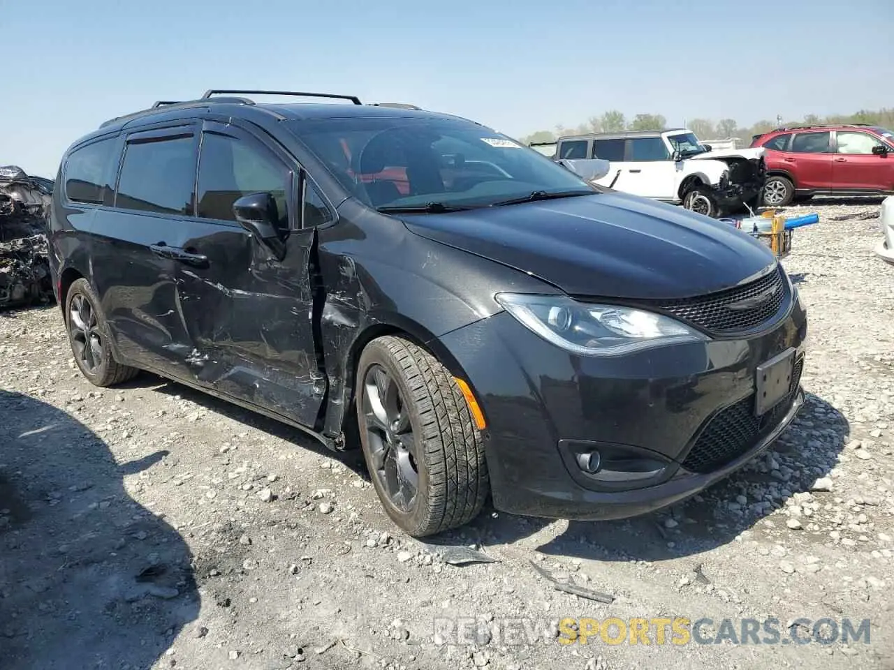 4 Фотография поврежденного автомобиля 2C4RC1GG4KR643869 CHRYSLER PACIFICA 2019